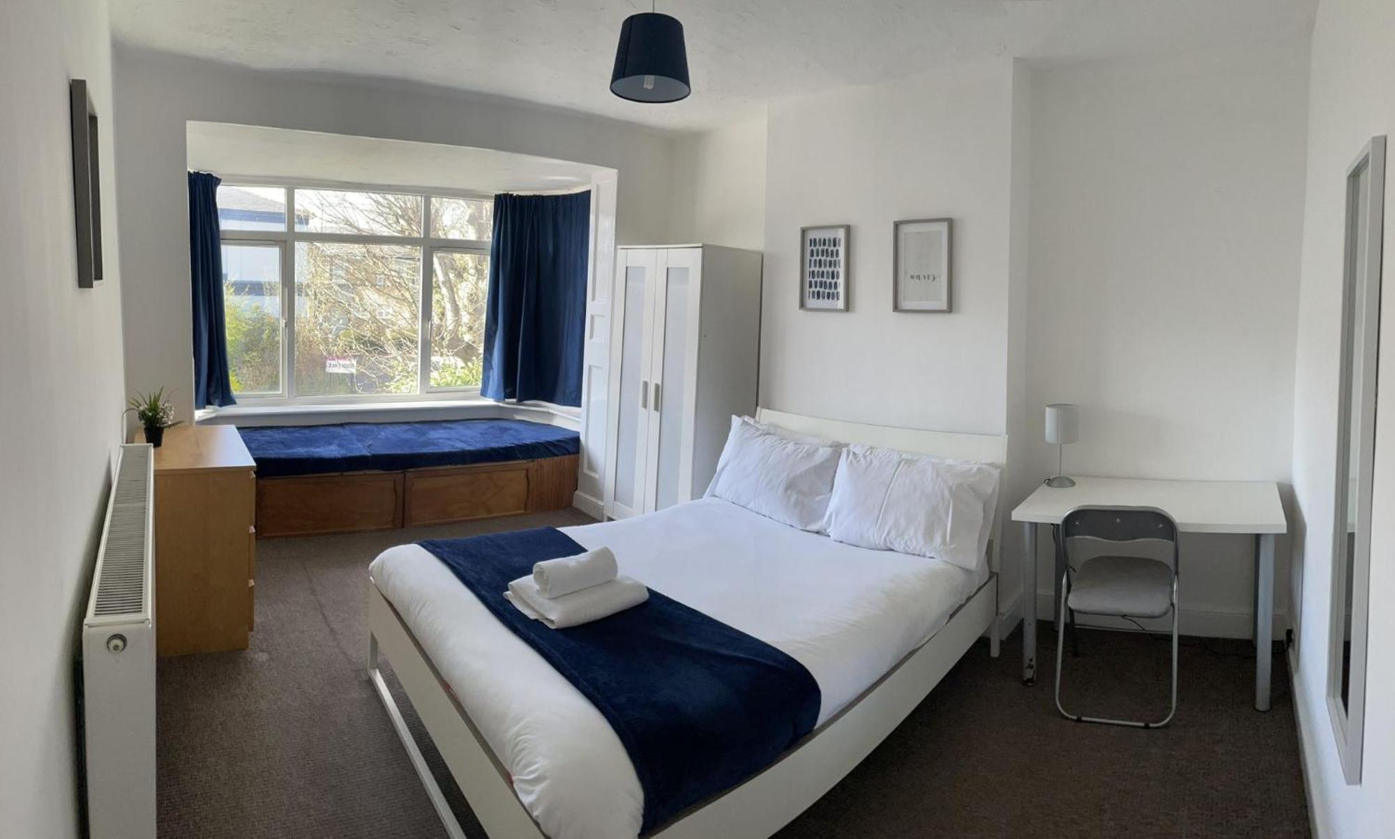 Apartment The Anglesea - 8 Bedroom With Parking *