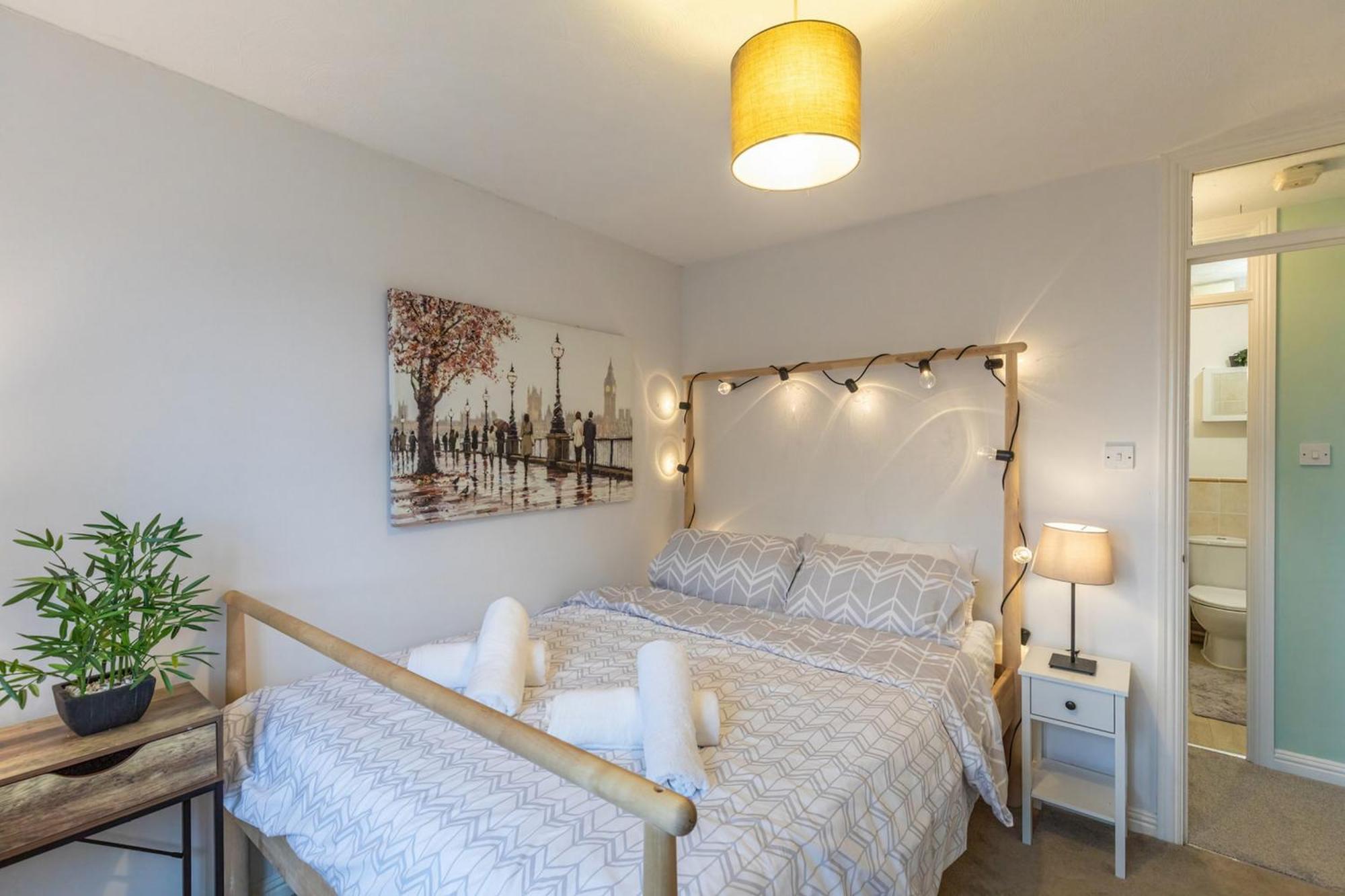 Apartment Chic Flat In Woolston: Nr Centre Southampton