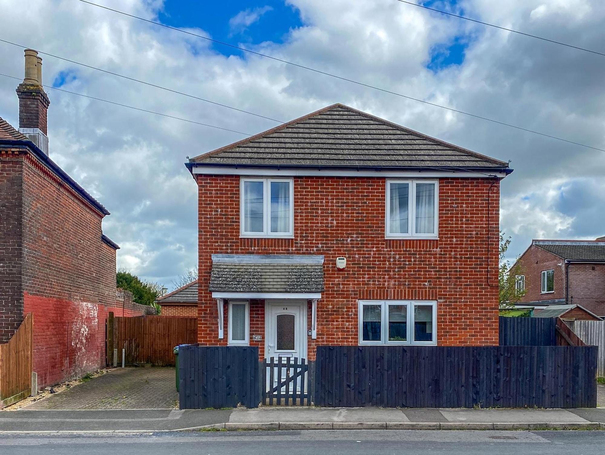 Detached House With Driveway Parking Holiday home