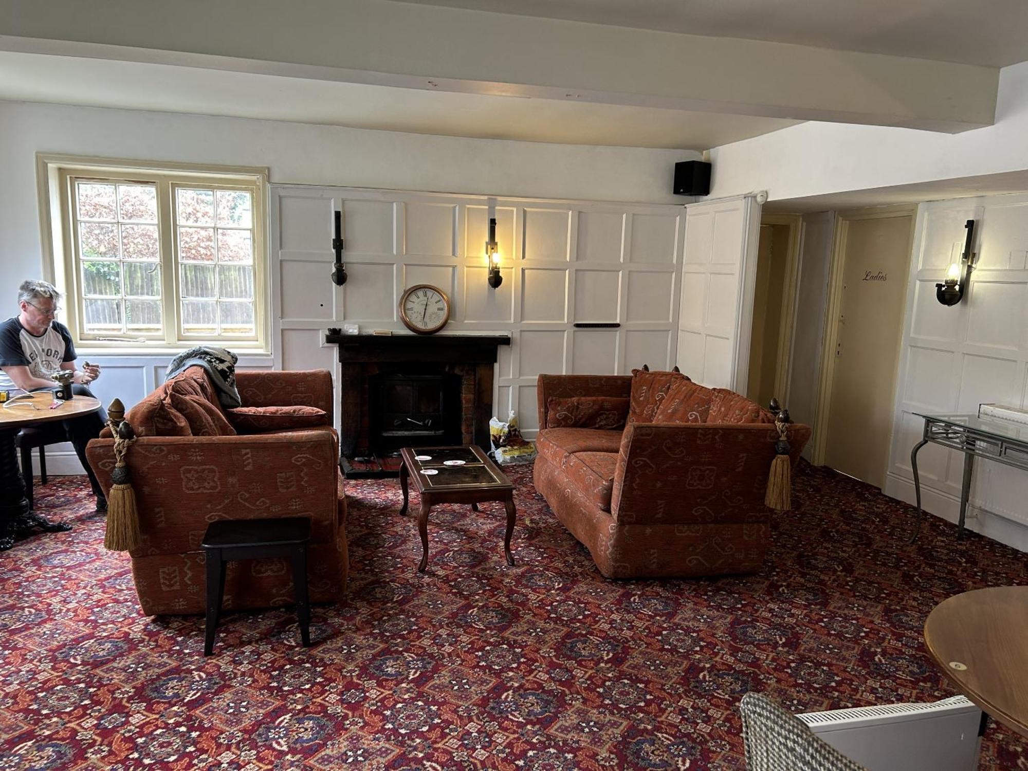 Bed & Breakfast George & Falcon *