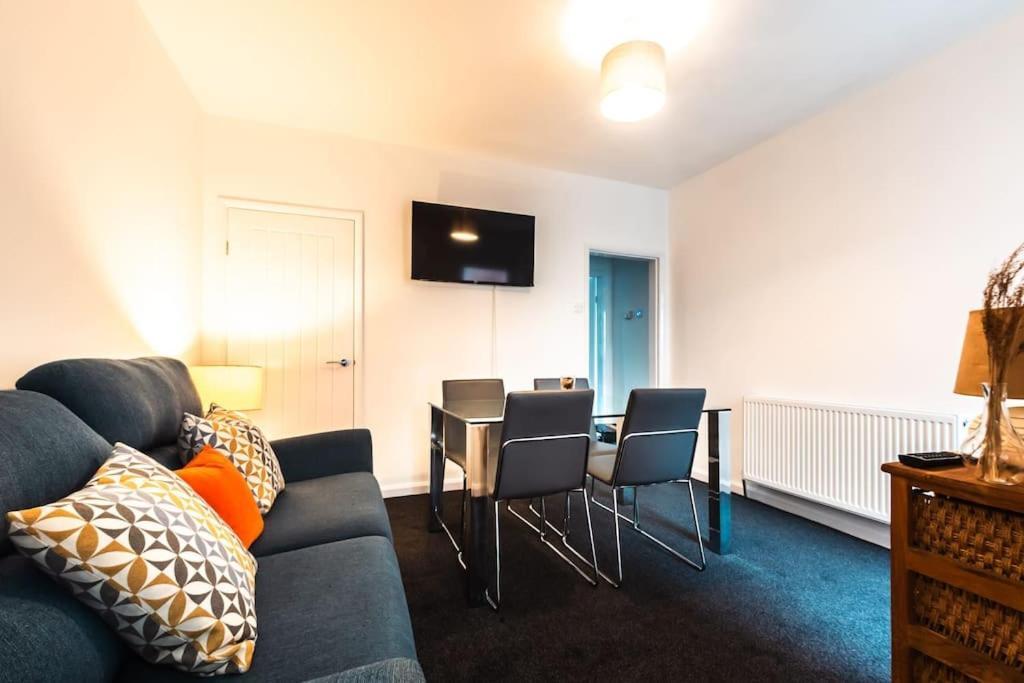 Holiday home Modern House In Central Southampton With Private Off-Road Parking - Newly Refurbished - Great For Contractors, Friends & Families *