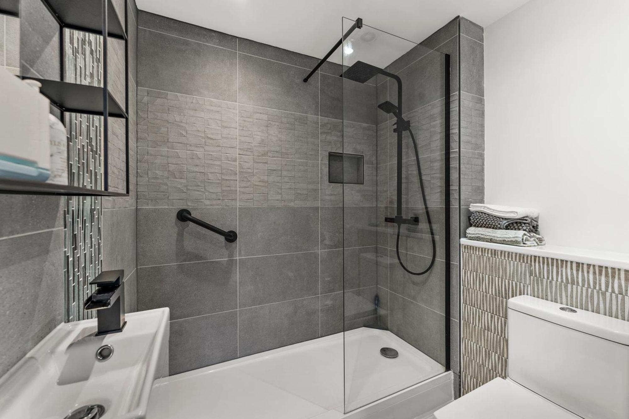 Stylish 2-Bedroom Retreat In Southampton *