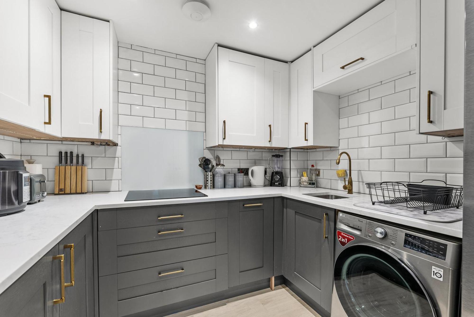 Stylish 2-Bedroom Retreat In Southampton