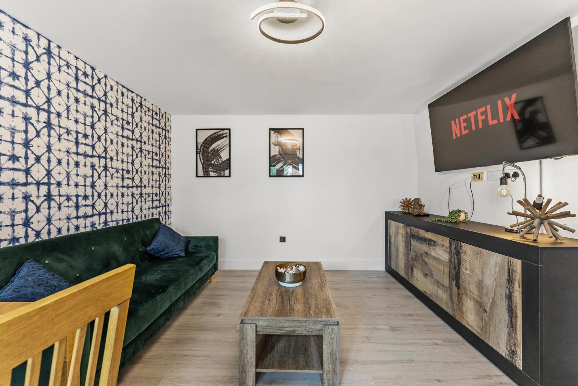 Stylish 2-Bedroom Retreat In Southampton Apartment Southampton