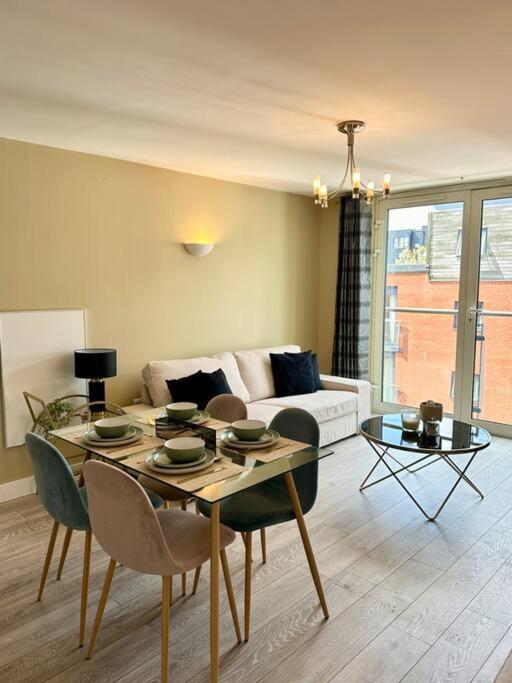 2 Bedrooms, 2 Bathrooms, Near Sea *