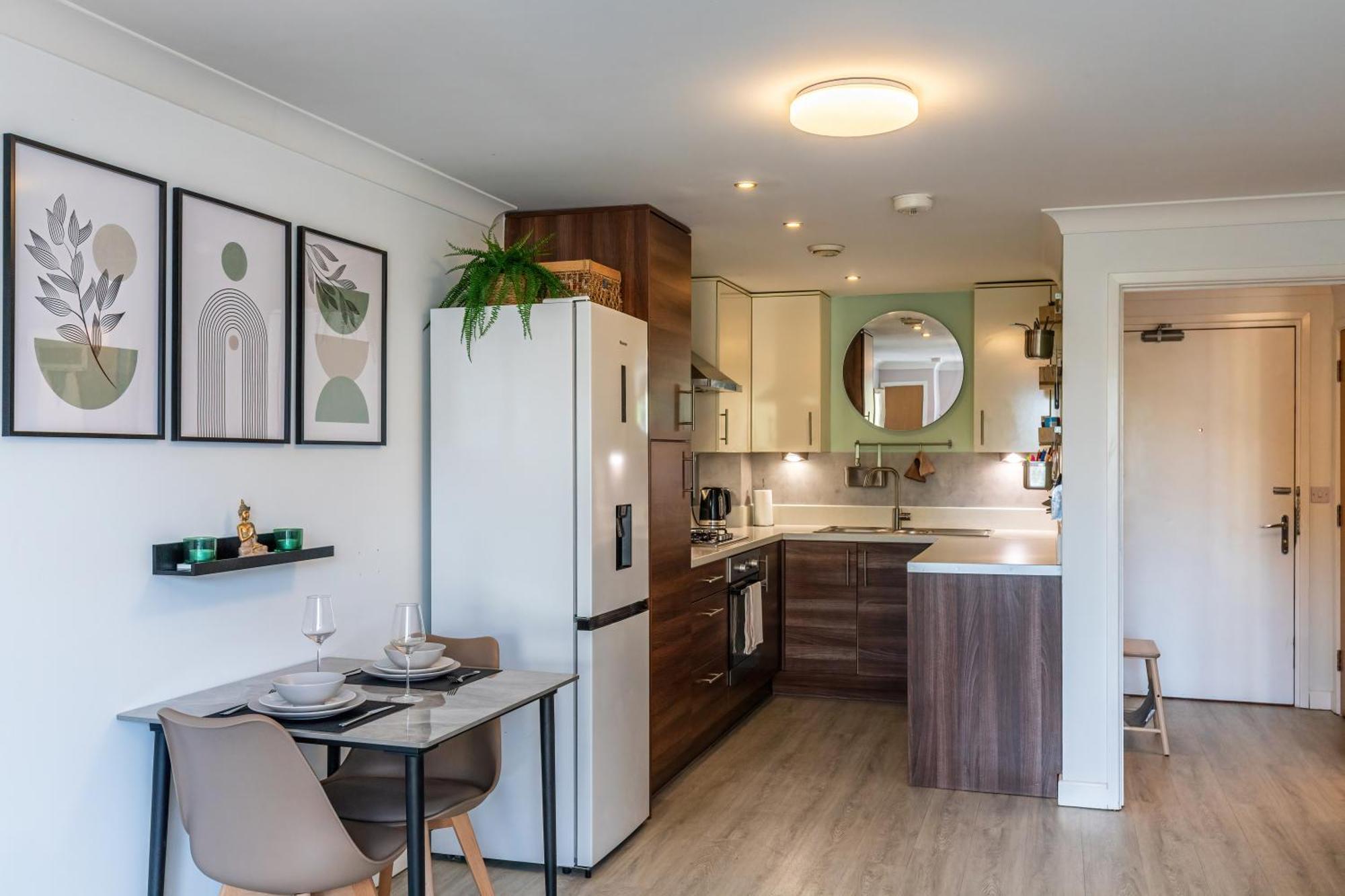 Bond - Centre Oasis Apartment *