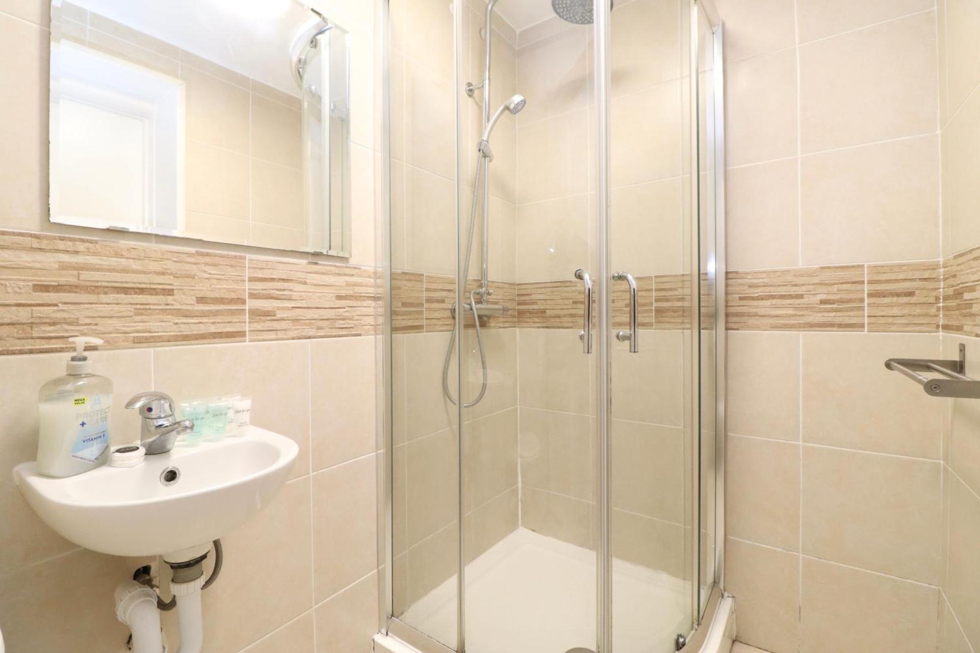 Guest house Pebbles 4 *