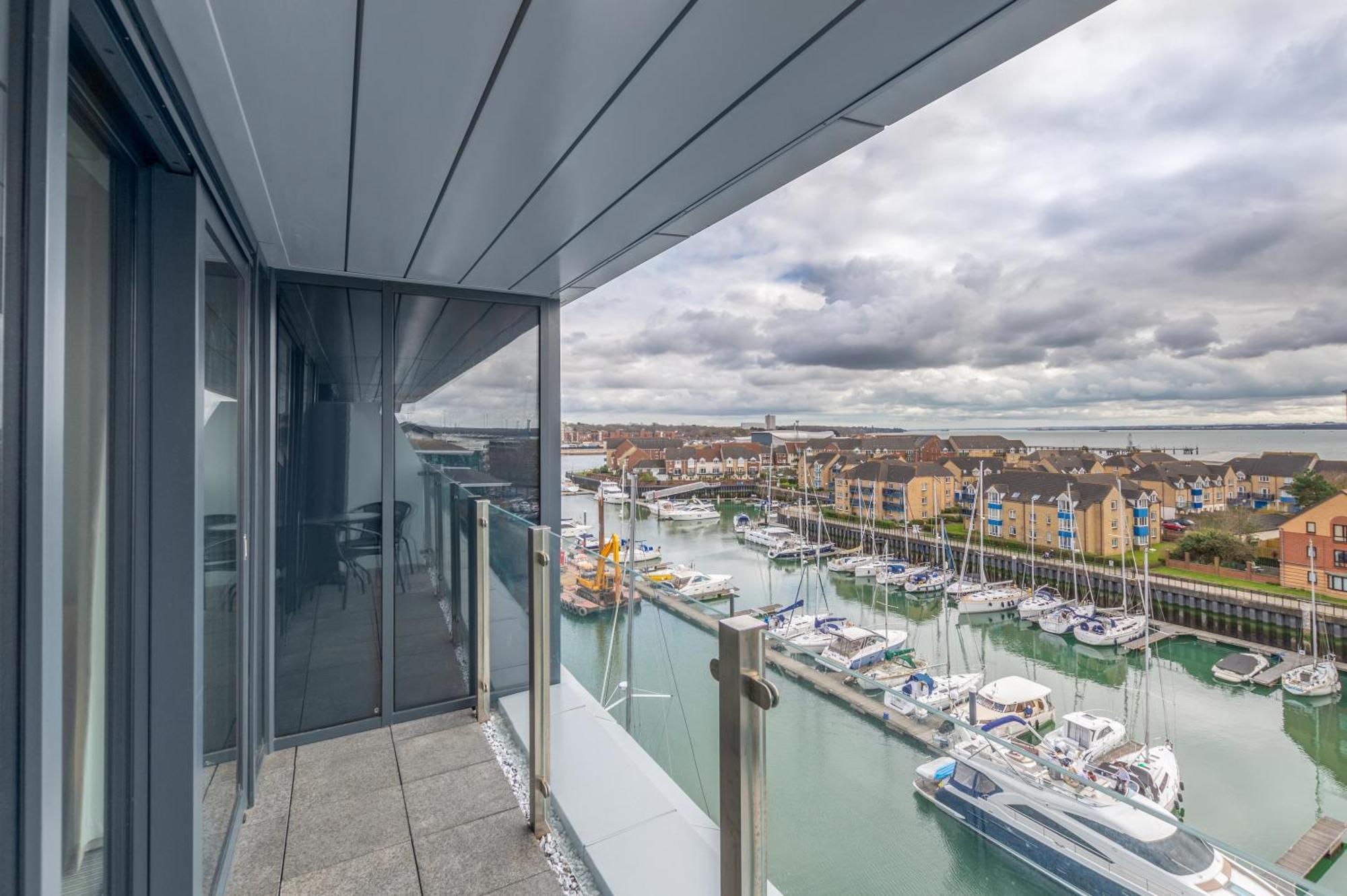 Harbour & Hotel Southampton