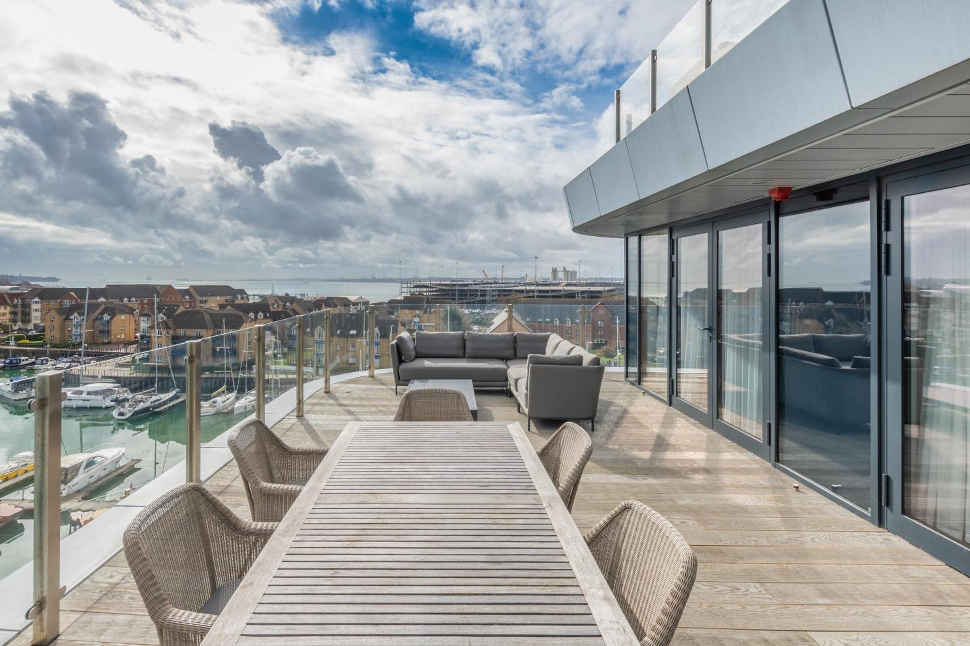Hotel Harbour & 5*