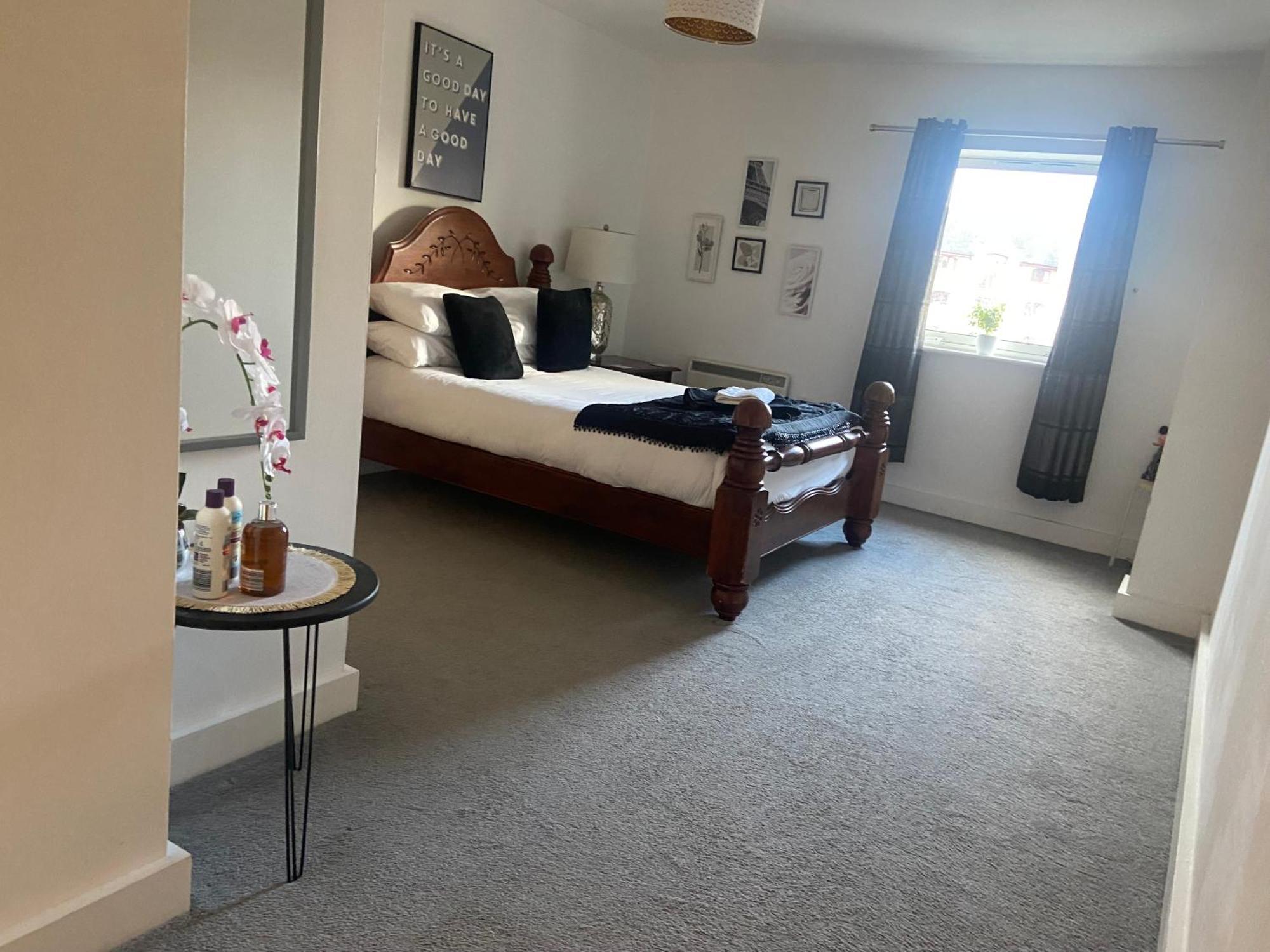 2 Bedroom Near Ocean Village Marina Port Apartment *