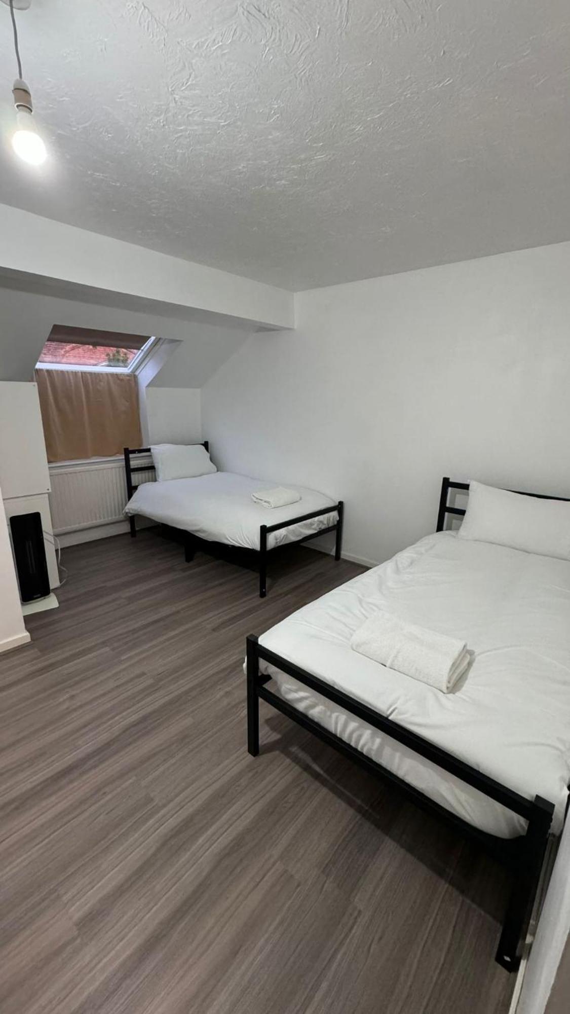 3br House In Centre Free Parking Sleeps Up To 5 Holiday home