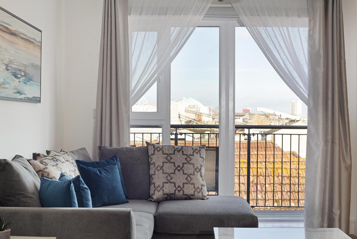 Deanery Court Vittrum Apartment Southampton