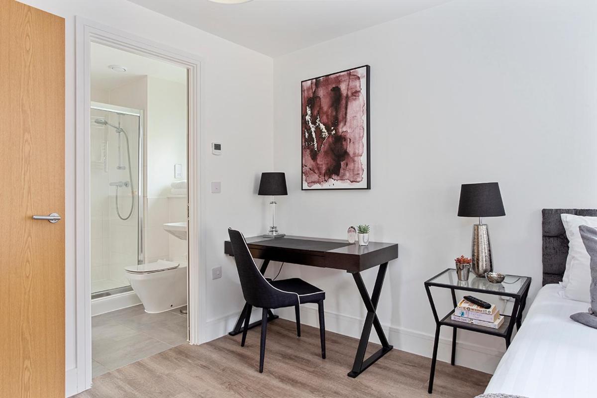 Deanery Court Vittrum * Southampton