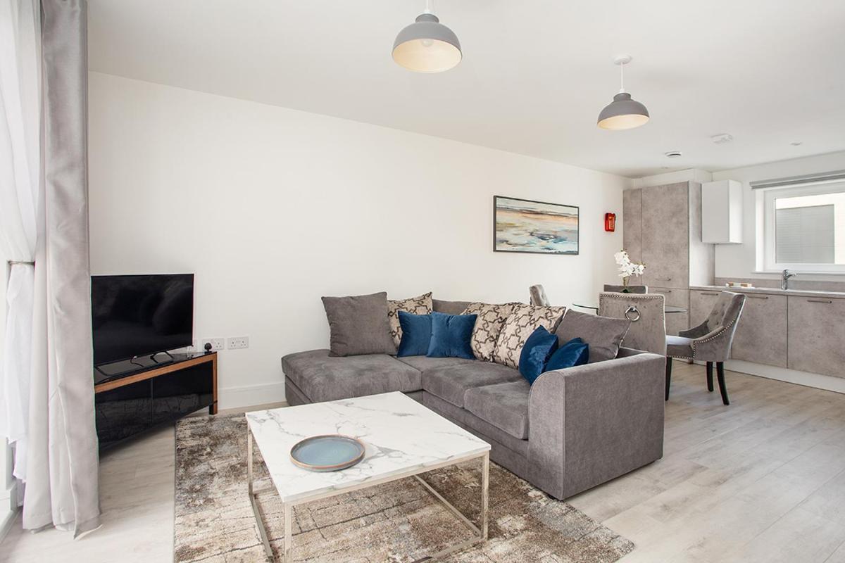 Deanery Court Vittrum * Southampton