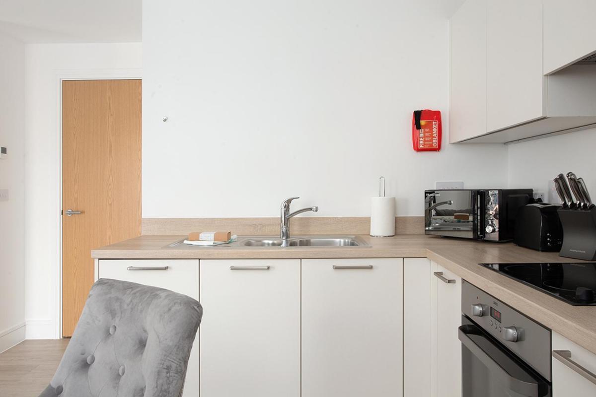 Deanery Court Vittrum * Southampton