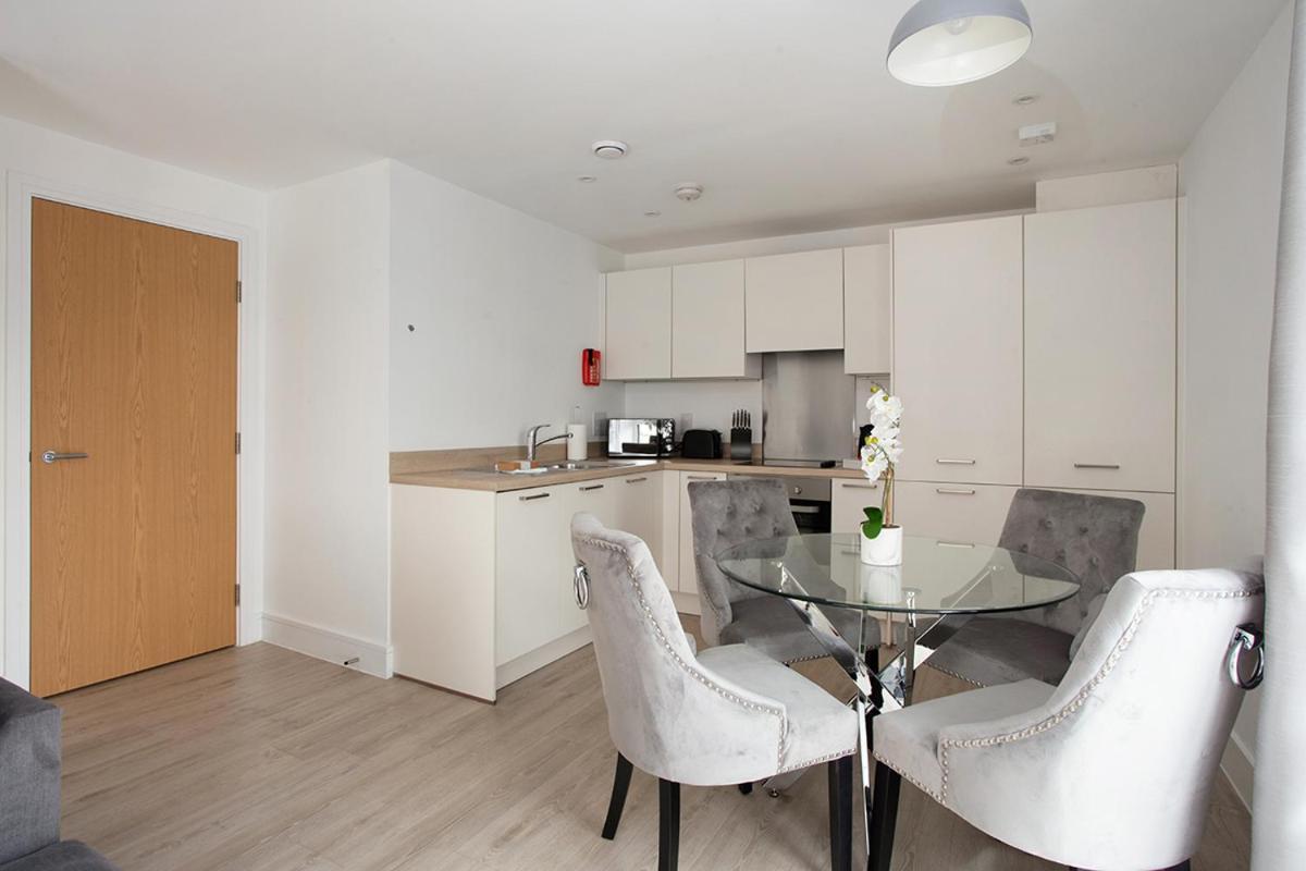 Deanery Court Vittrum Apartment *