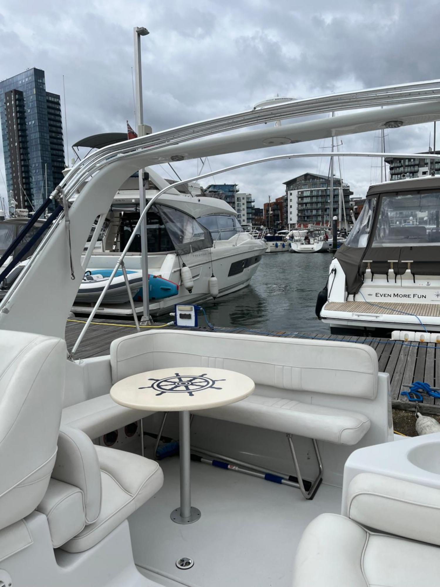 Delightful Boat In 5-star Marina - Ocean Village Botel *