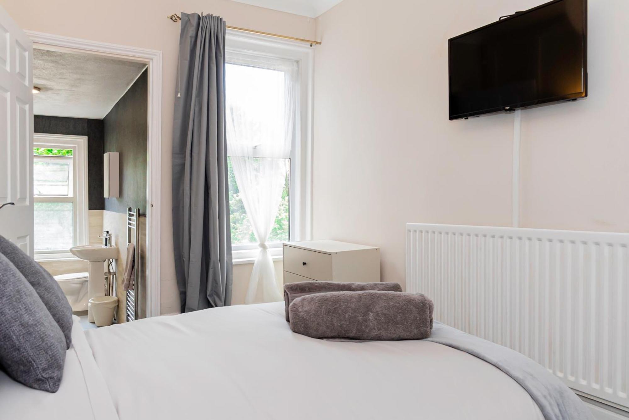 Casa de hóspedes Shirley House 5, Guest House, Self Catering, Self Check In With Smart Locks, Use Of Fully Equipped Kitchen, Close To Centre, Ideal For Longer And Fawley Contractors