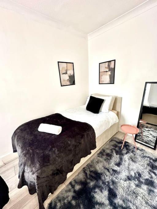 Four Bed House With Garden And Parking In The Centre Apartment Southampton