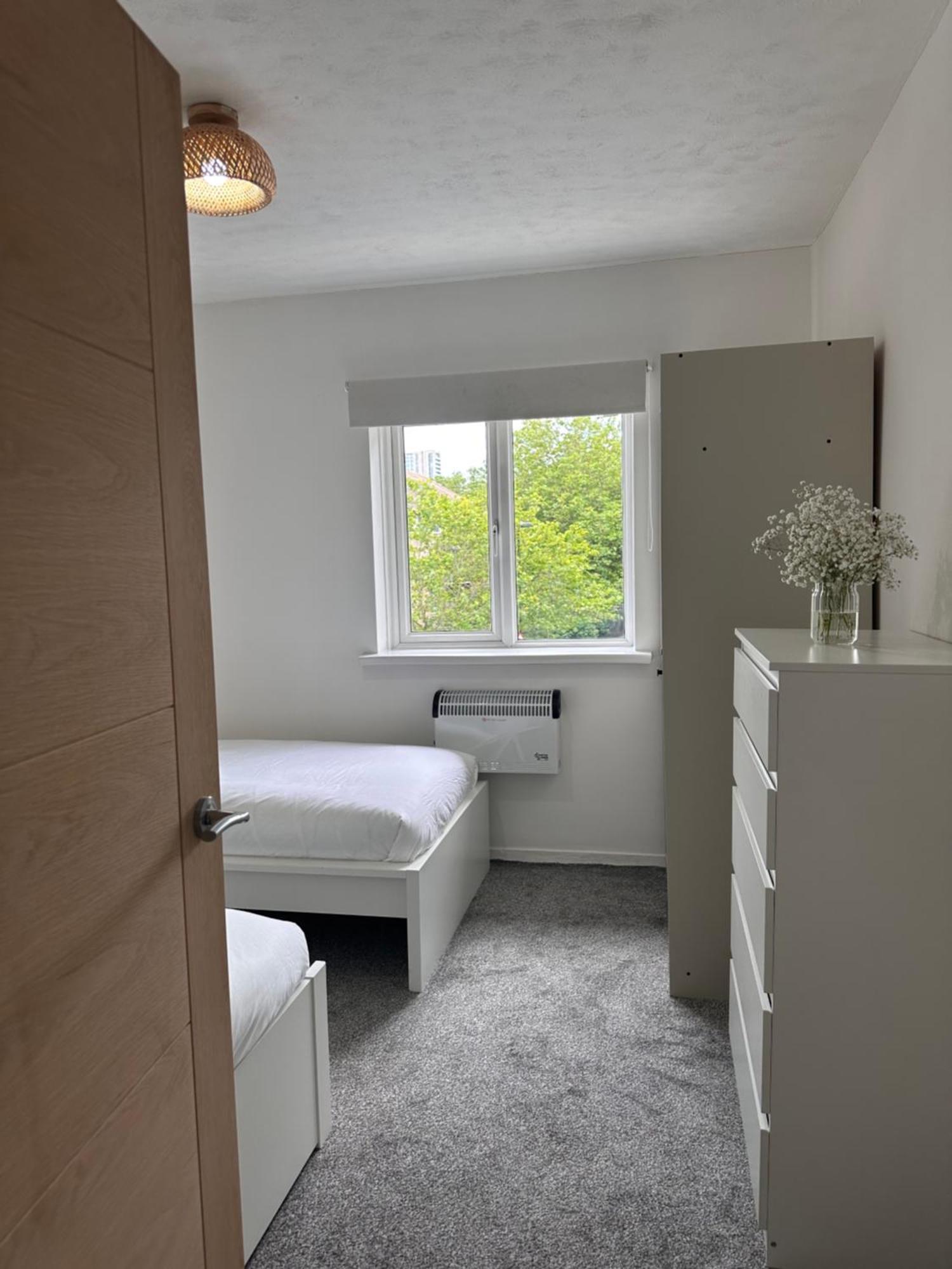Ocean Village Marina 2 Bedroom With Balcony! Southampton