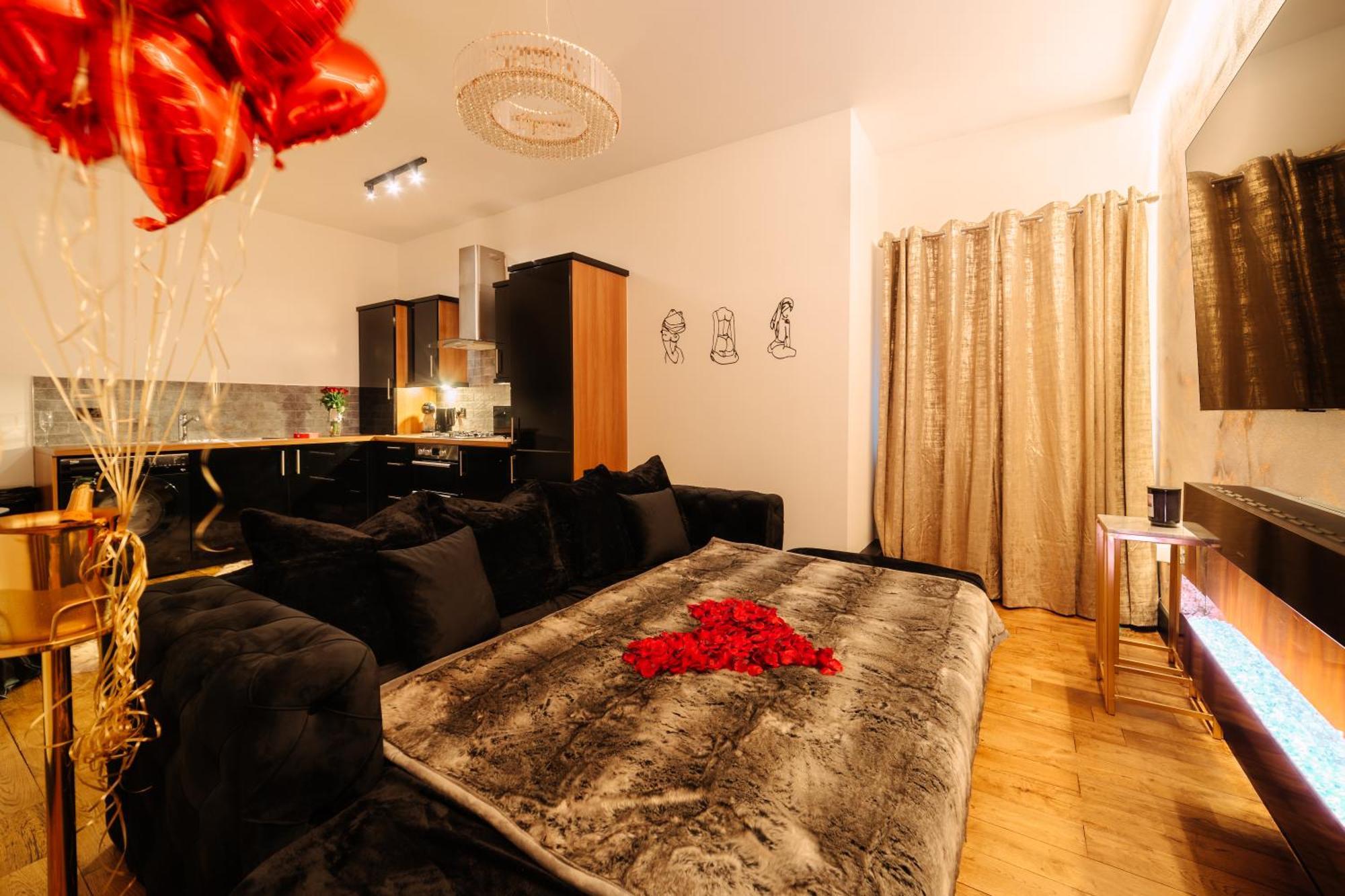 Casa Amor - Adult Only Pole Suite *
