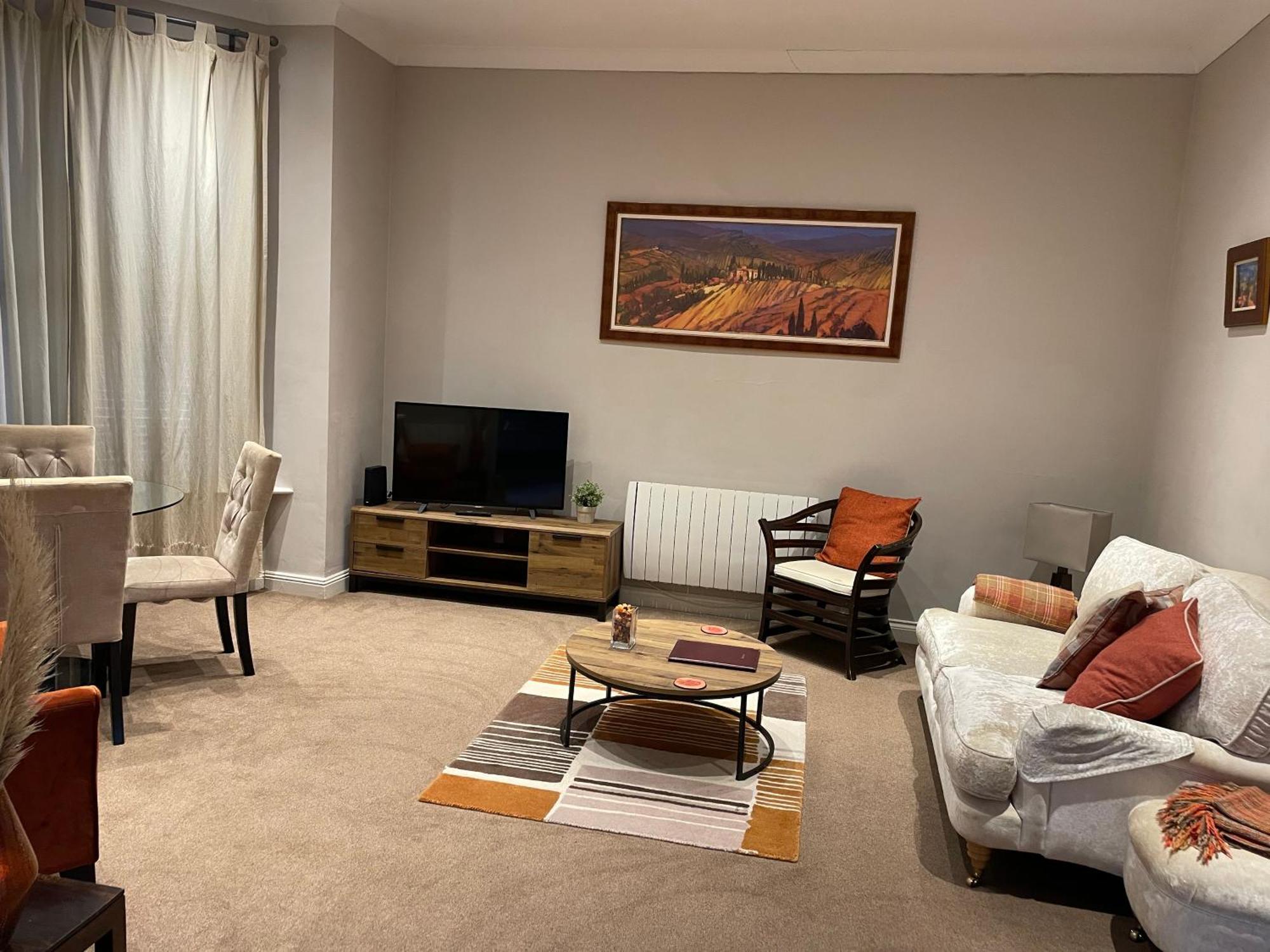 Number 10 Service - Danes Apartment