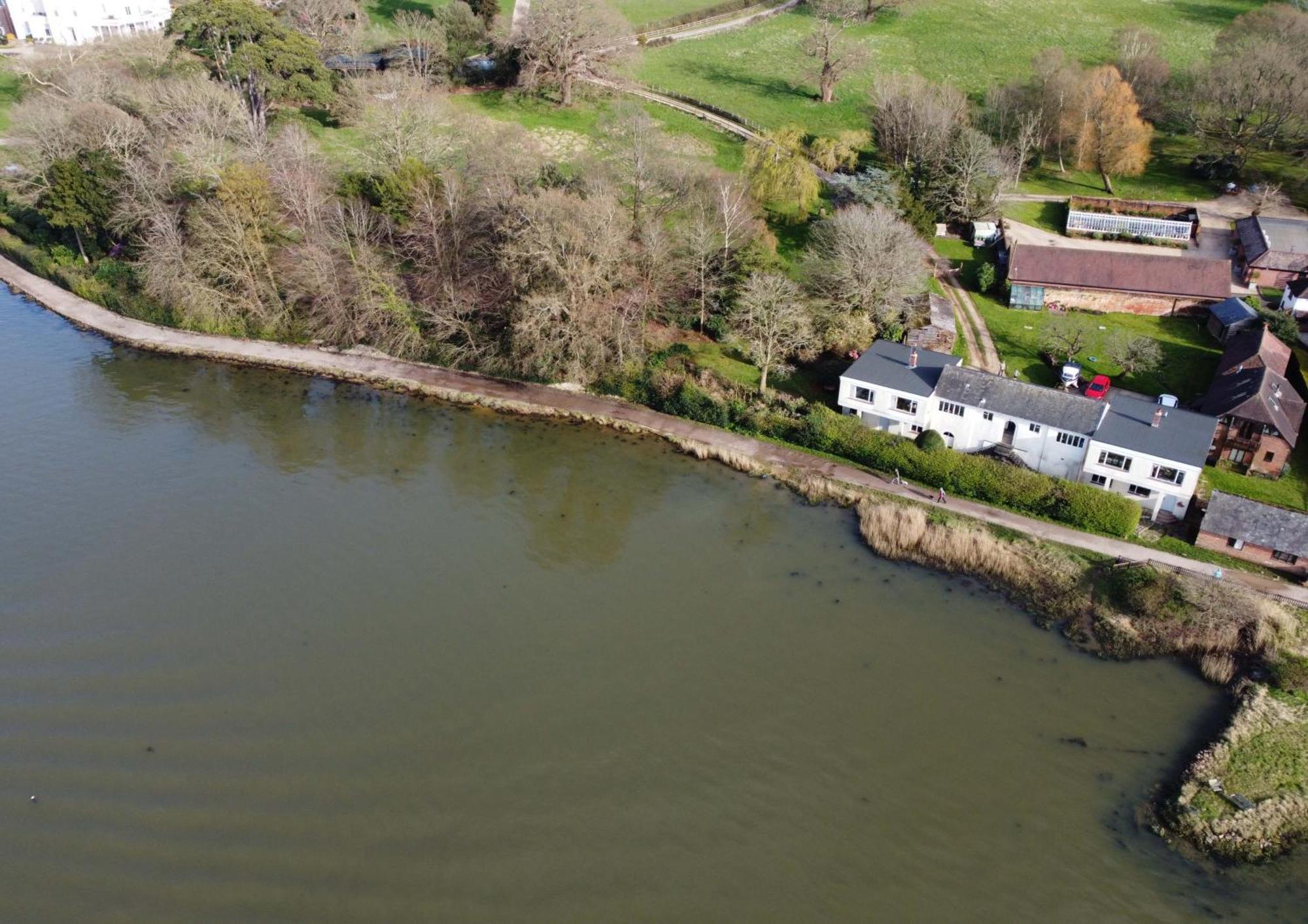 Brooklands Farm Hamble River With River Frontage And Garden