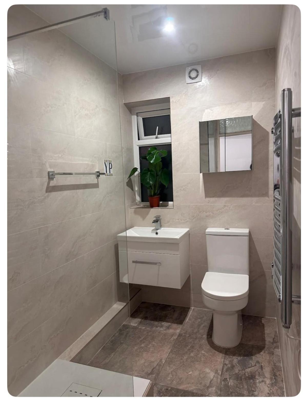 Ocean Village Marina 2 Bedroom With Balcony! Apartment Southampton