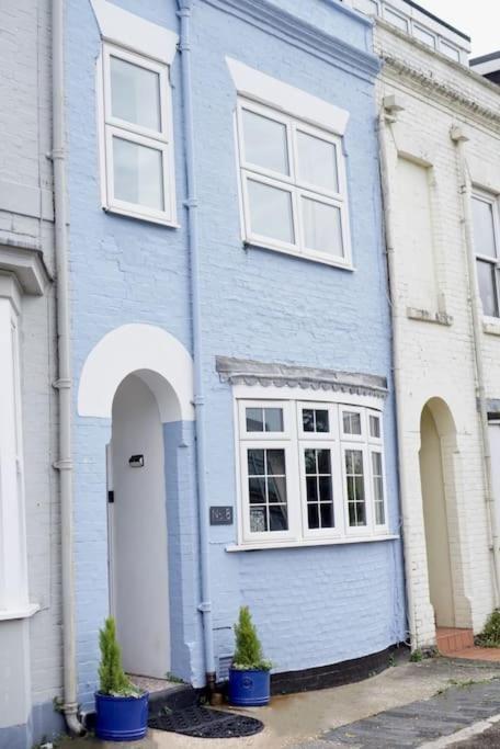 The Blue House On The Holiday home Southampton