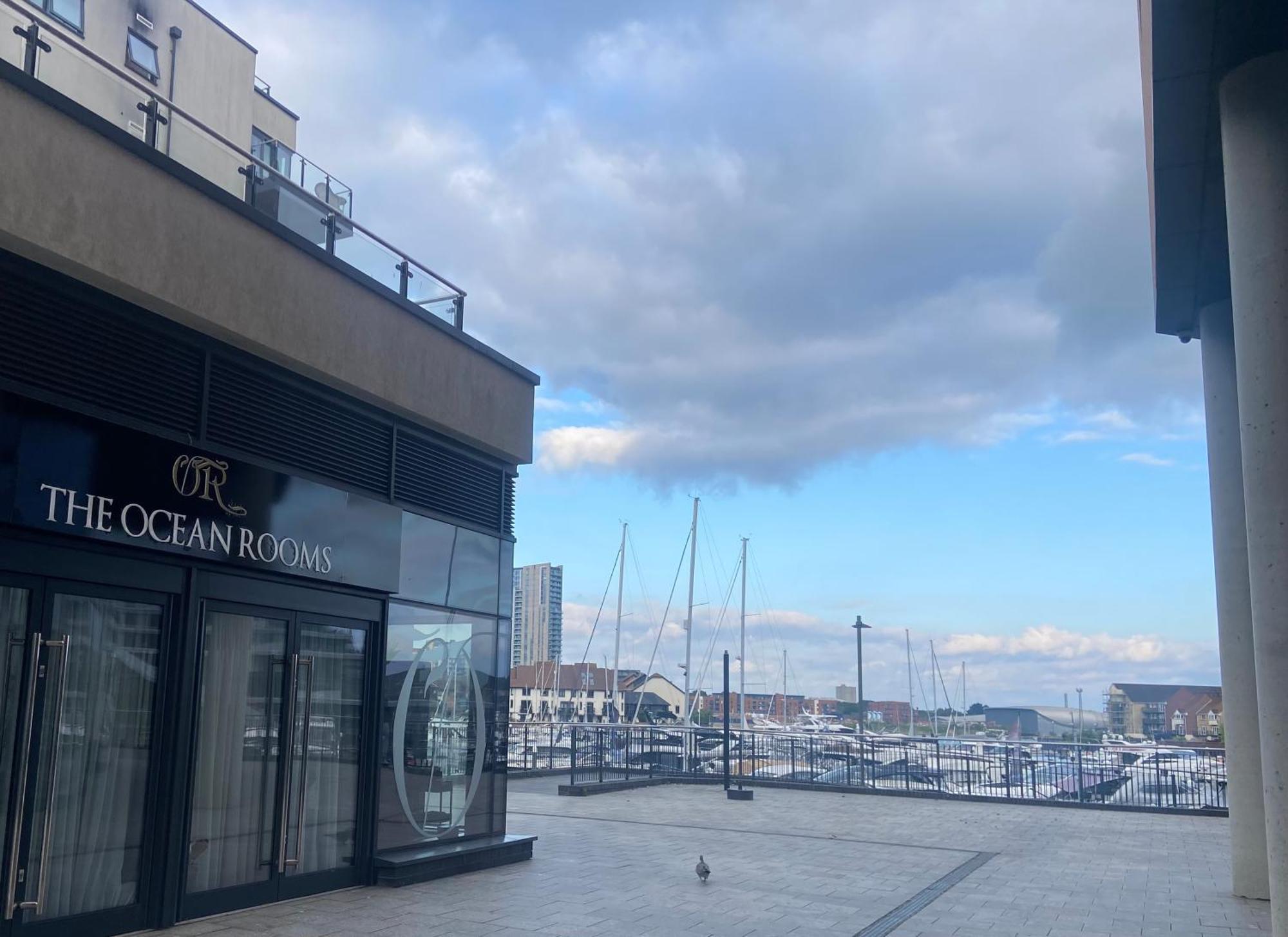 Apartment 2 Bedroom Near Ocean Village Marina Port