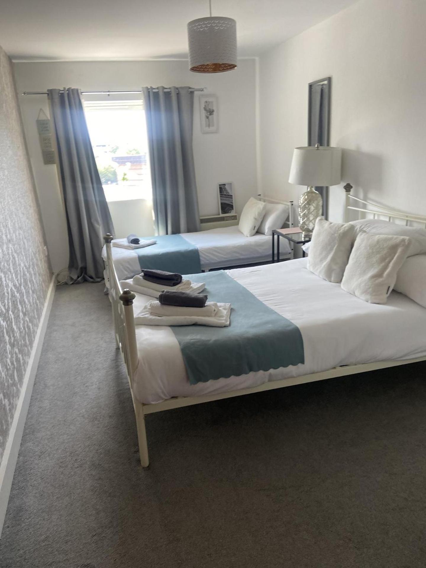 2 Bedroom Near Ocean Village Marina Port *