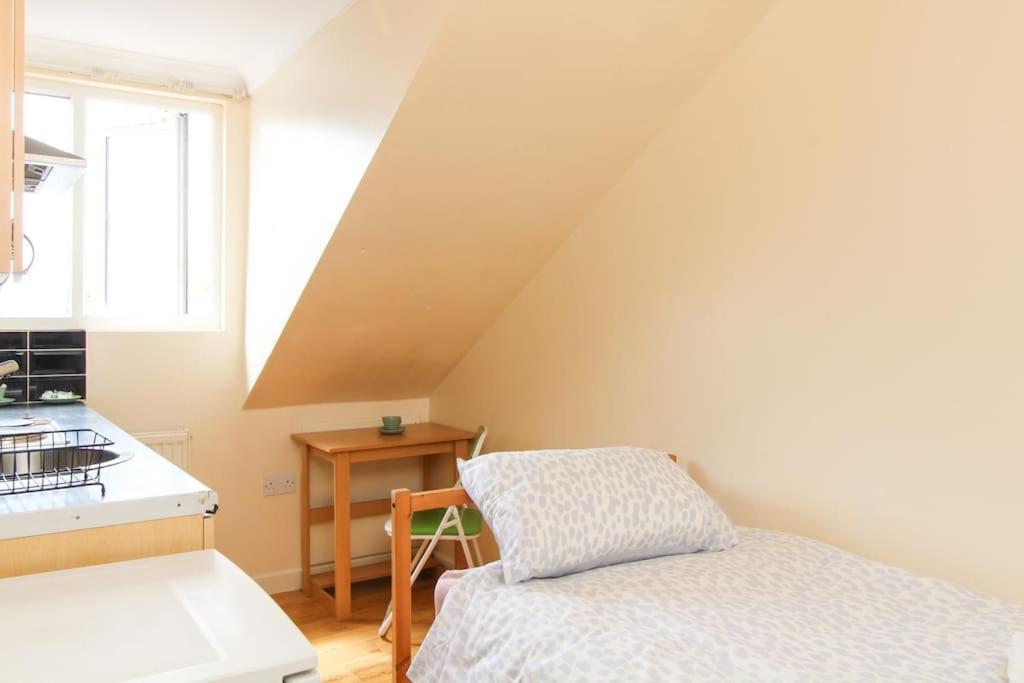 Polygon Centre Cosy Studio *