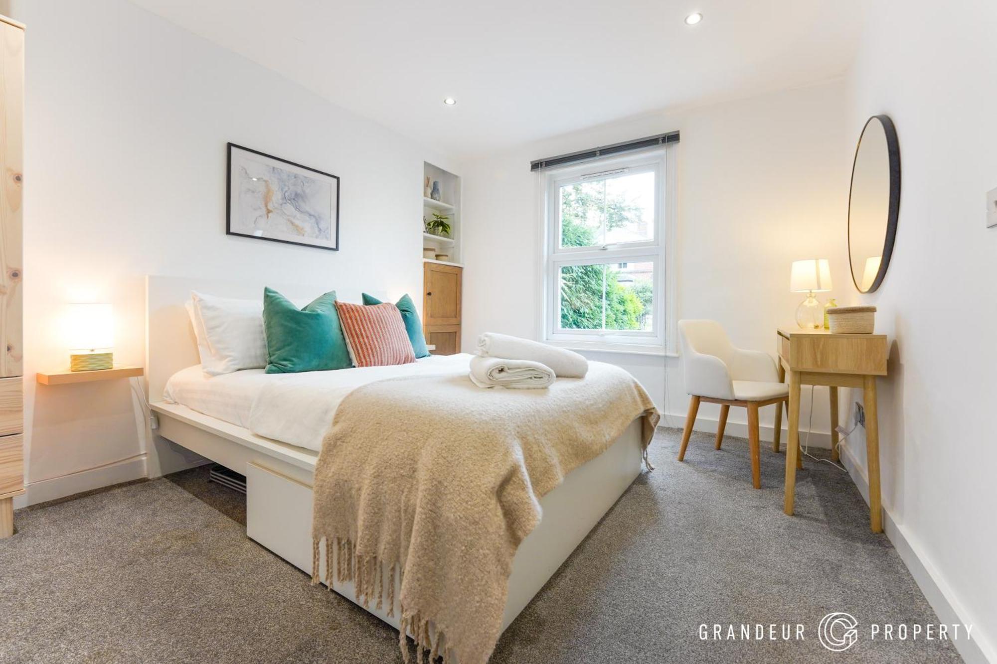 Belmont Retreat By Grandeur *