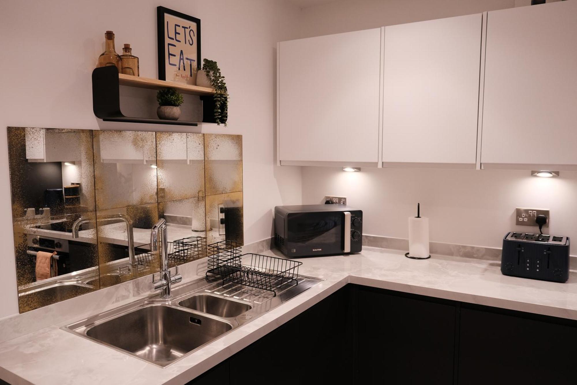 Stylish Luxury Sleeps 4 - Apartment *