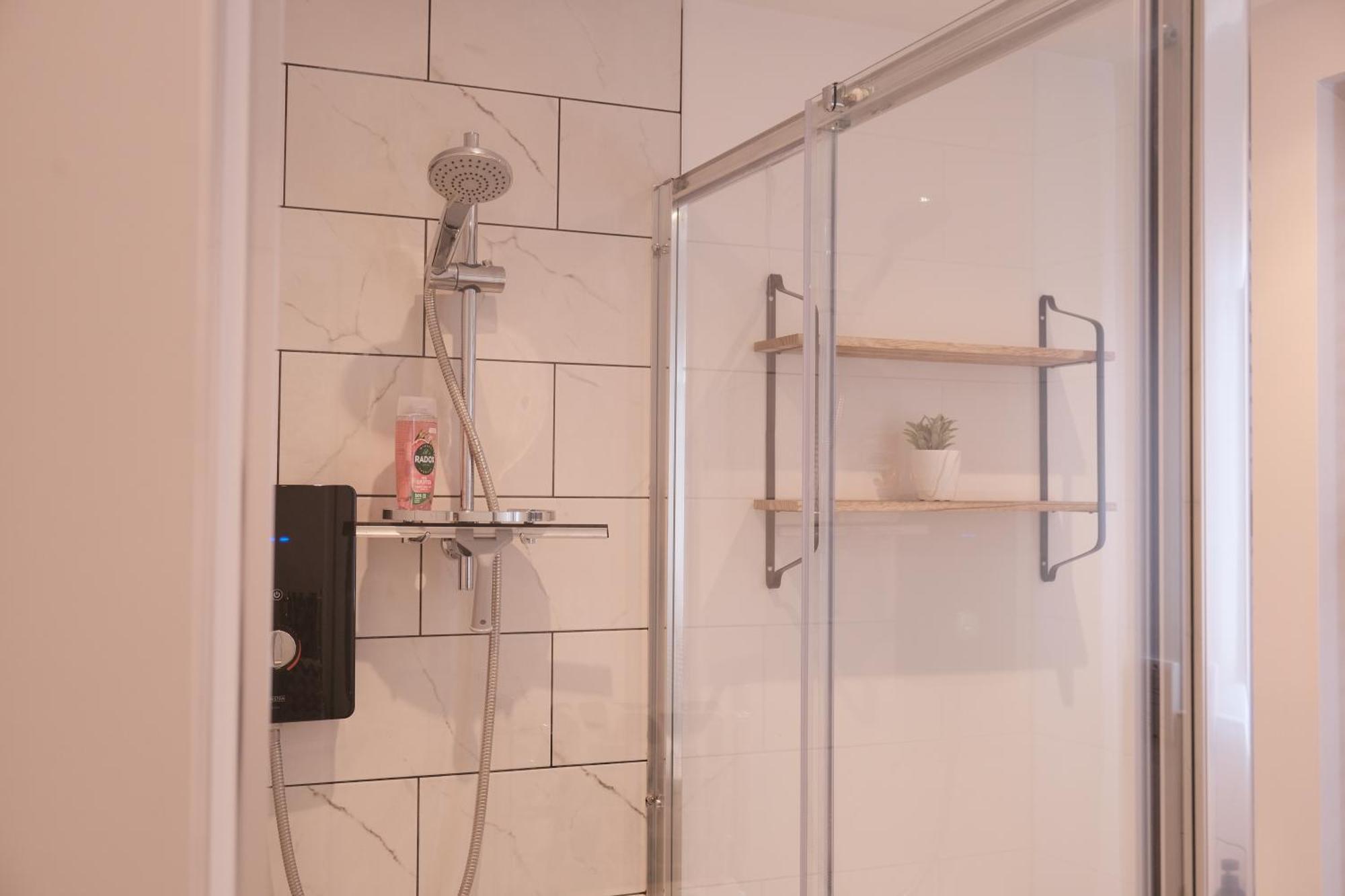Stylish Luxury Sleeps 4 - Apartment