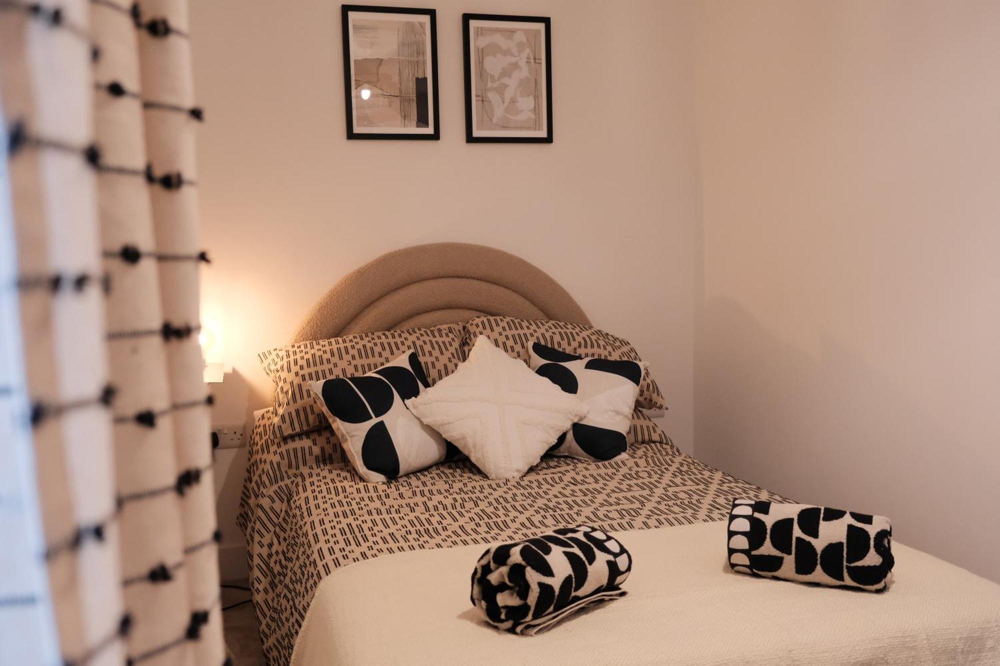 Stylish Luxury Sleeps 4 - Apartment Southampton