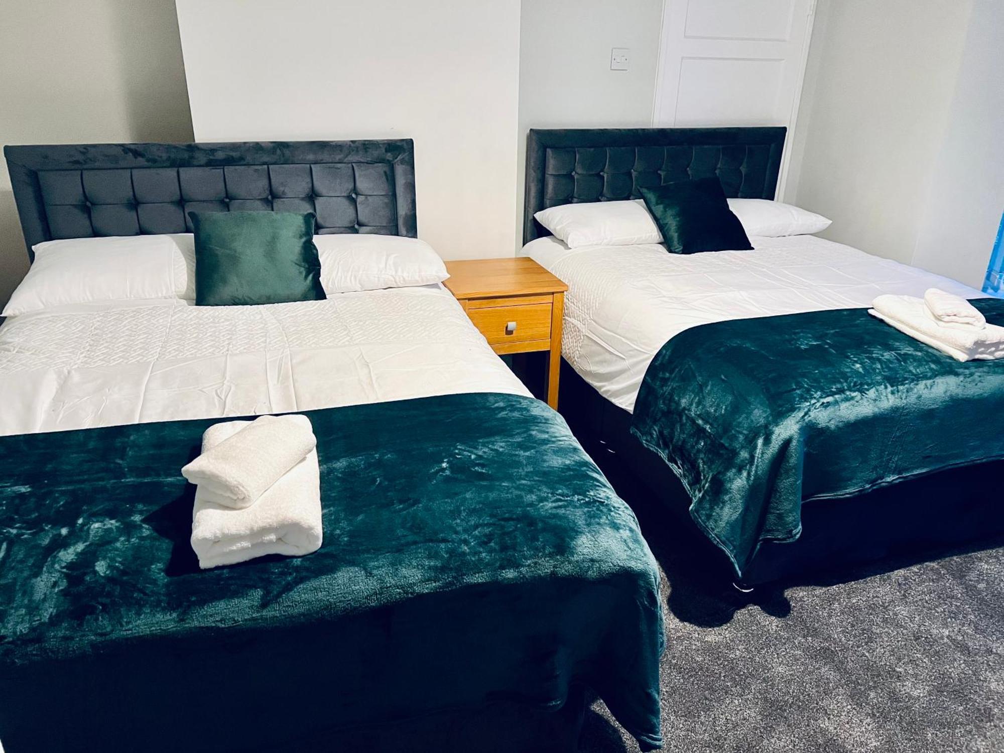 The Coral Southampton, Family Rooms, Suitable For Contractors Guest house