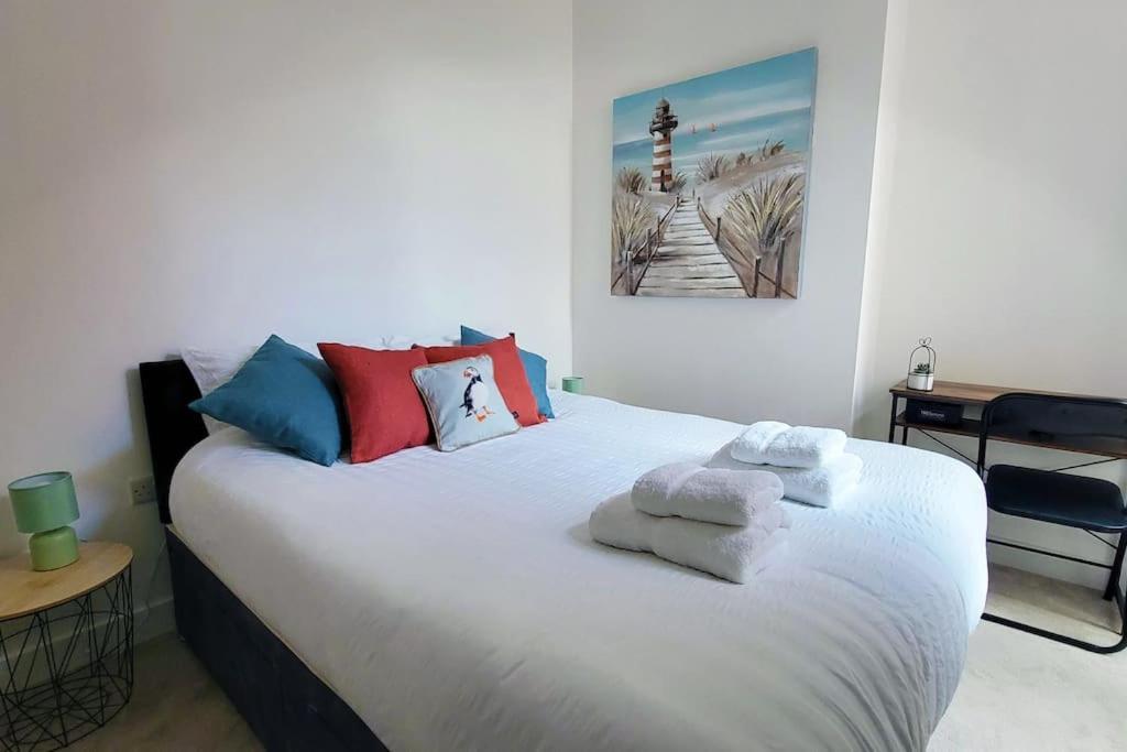 Apartamento New Centre 4 Guest Patio Cot *
