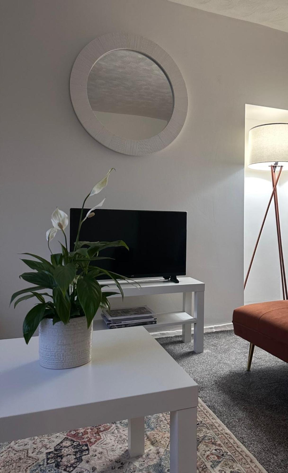 Ocean Village Marina 2 Bedroom With Balcony! Southampton