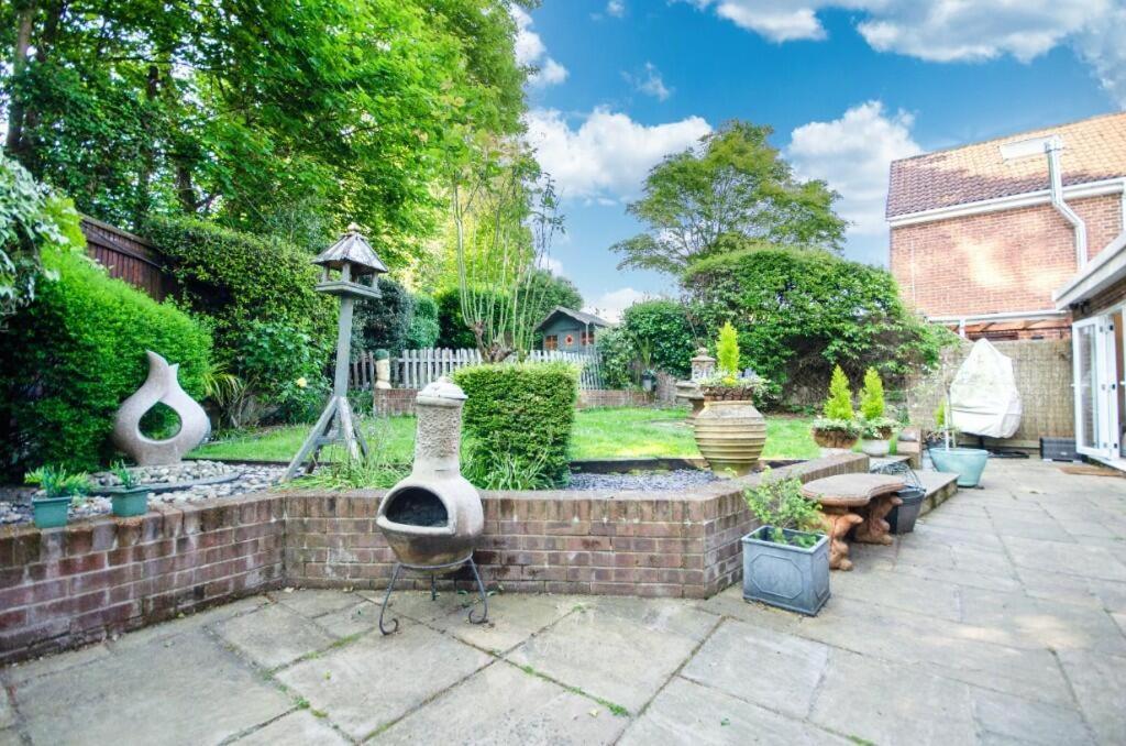 Quiet Getaway With Driveway Free Parking 10 Minutes Drive From Cruise Terminal * Southampton