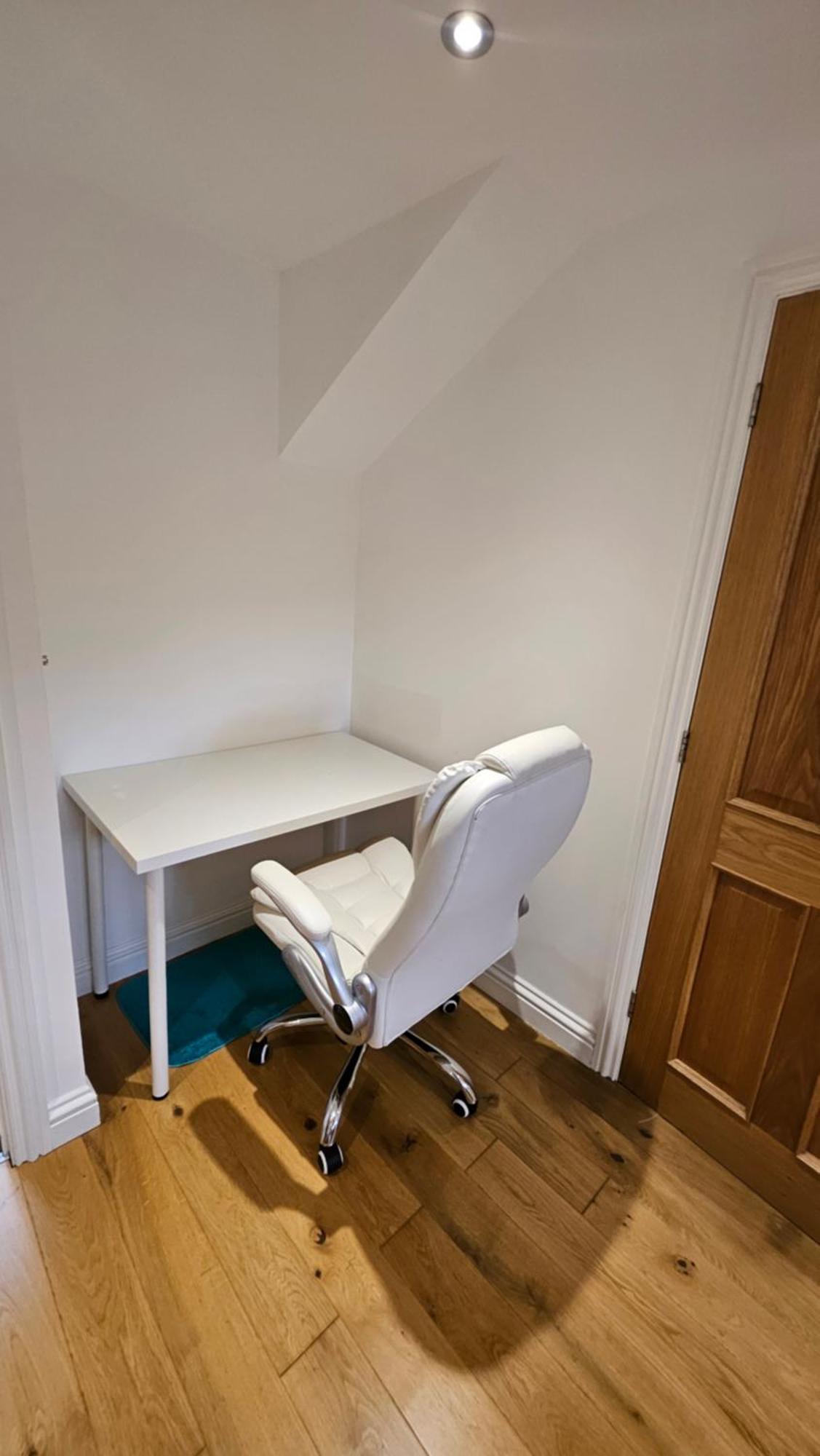 Guest house Quiet Getaway With Driveway Free Parking 10 Minutes Drive From Cruise Terminal *