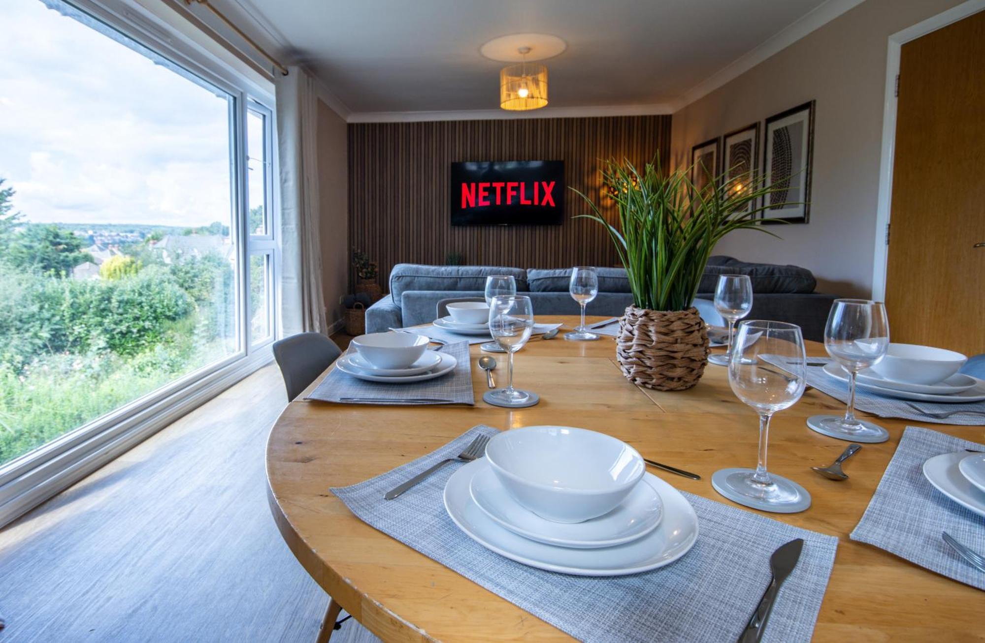 Detached House, Amazing Views, Driveway Parking Casa de férias *