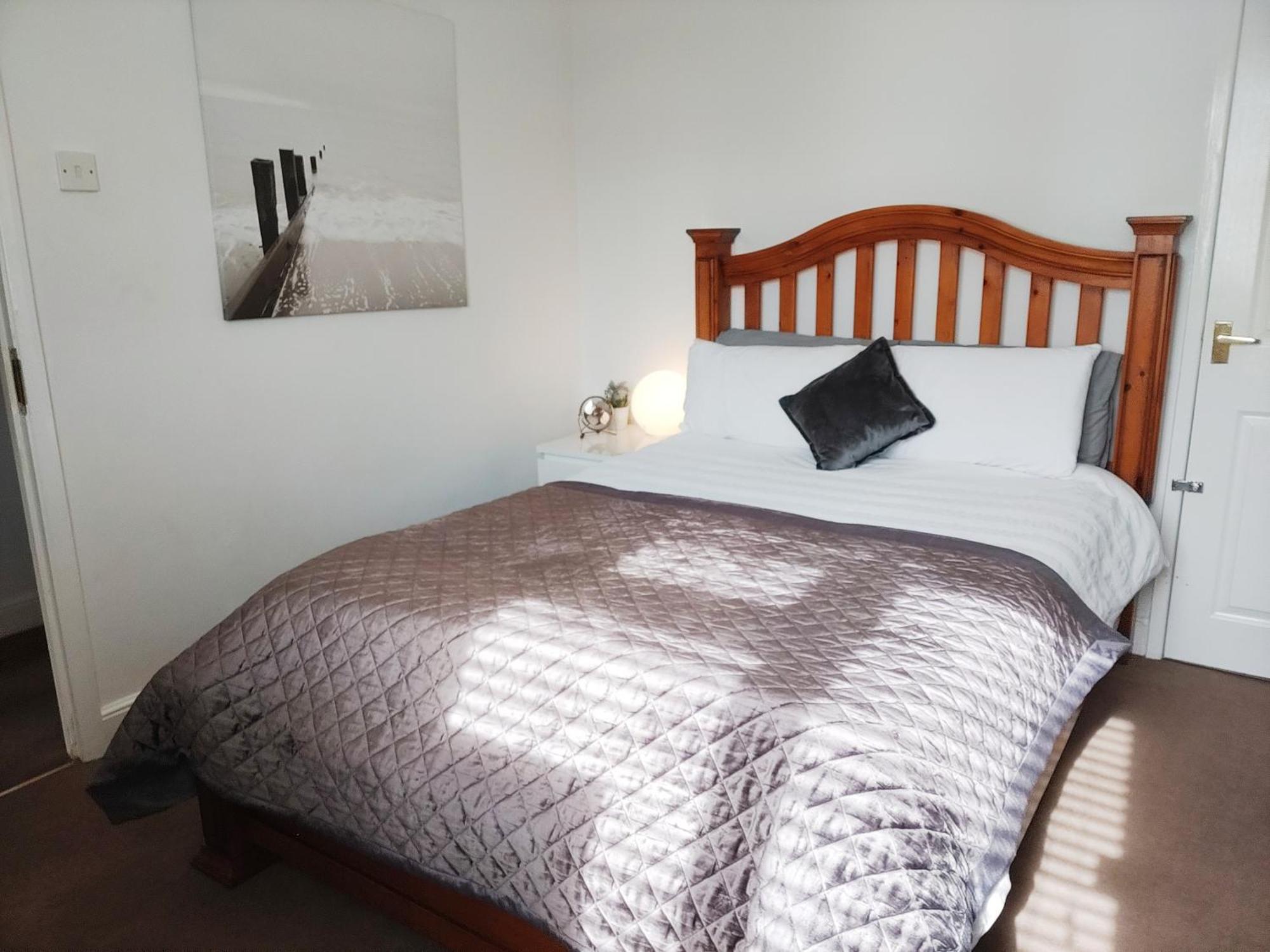 Cosy Bee Formerly Freemantle Solent Bed & Breakfast