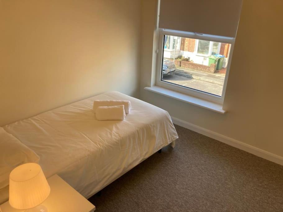Newly Refurbished House - Centre With Parking Apartment Southampton