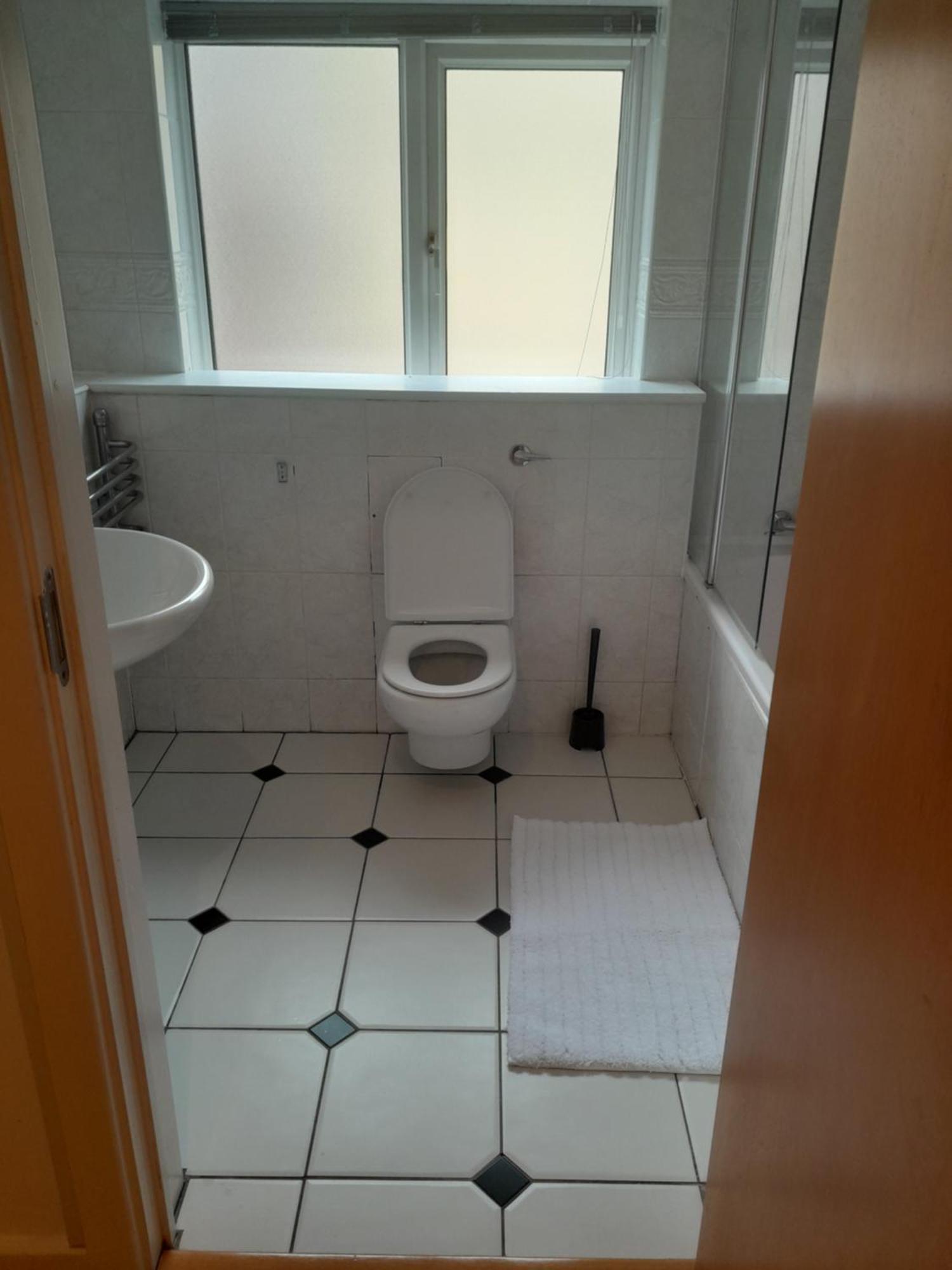 Centre With Parking Apartment *
