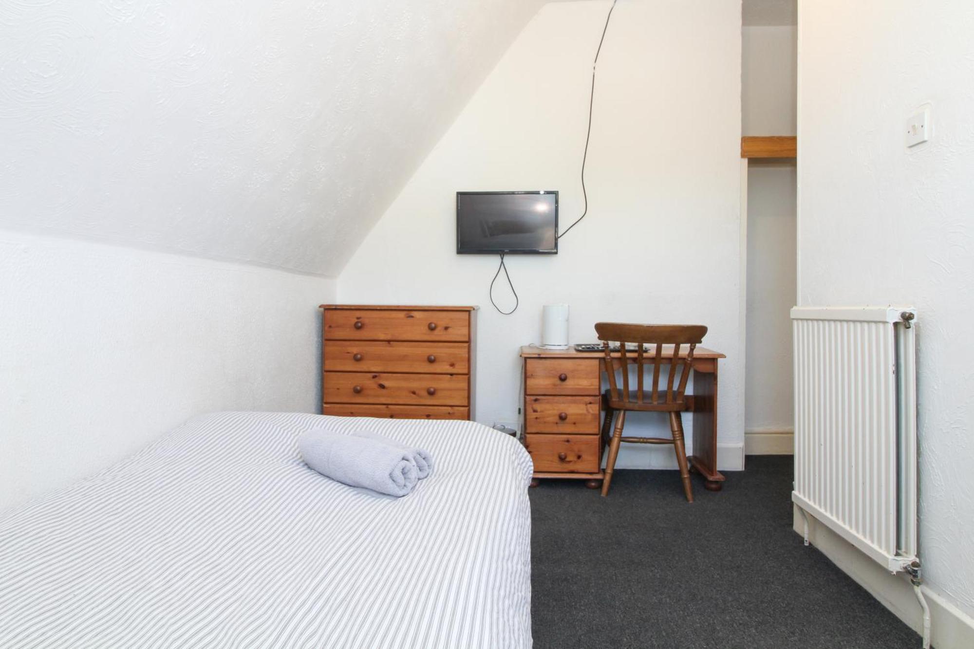 Pebbles 9 Guest house *