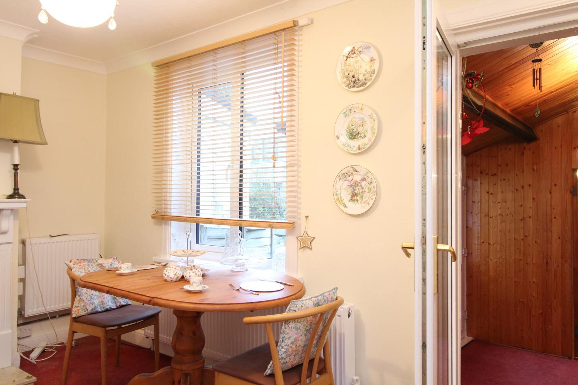 Regents Park Road Master Guest house *