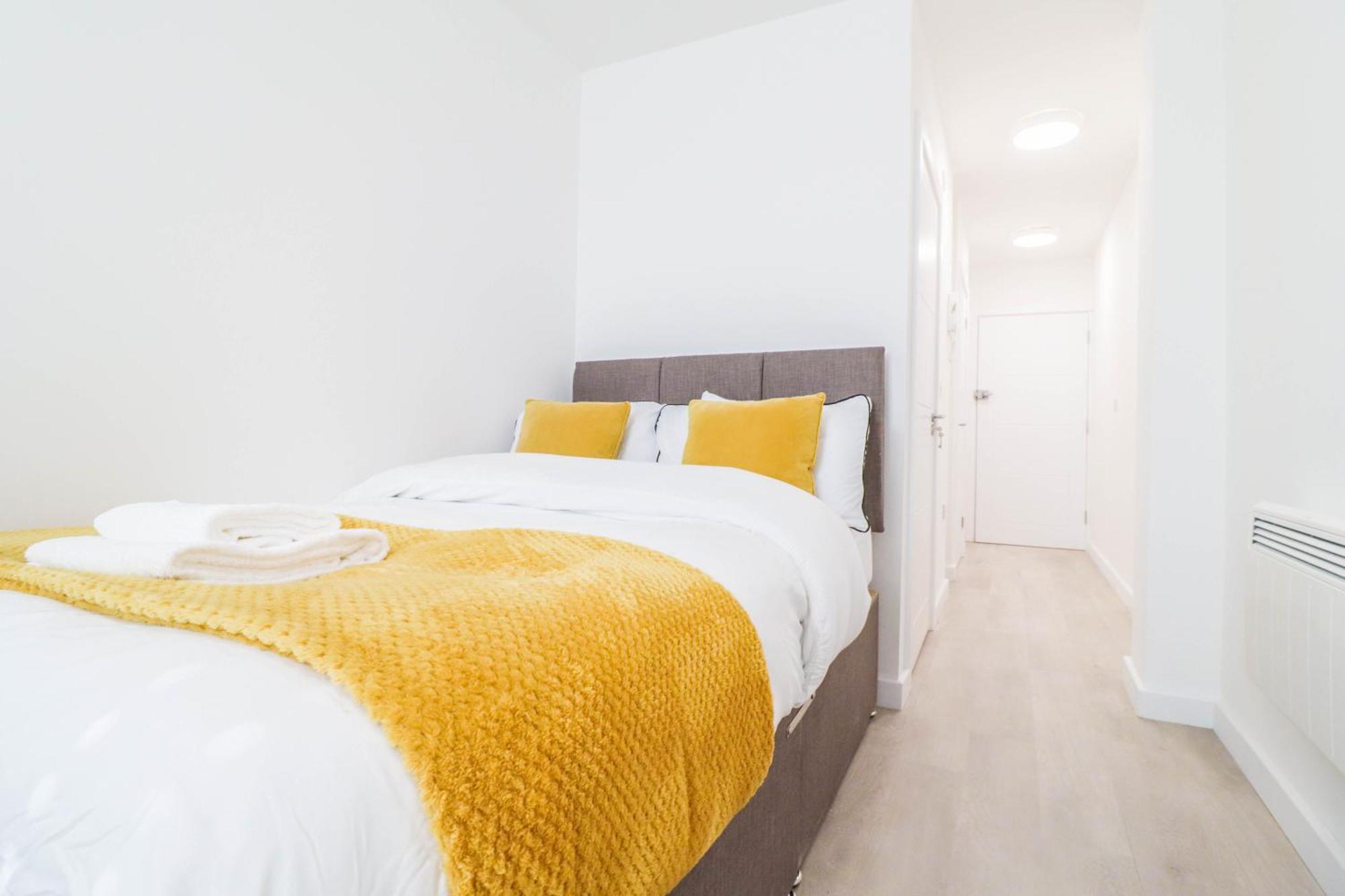 Compact & Bright Flats! Comfortable *