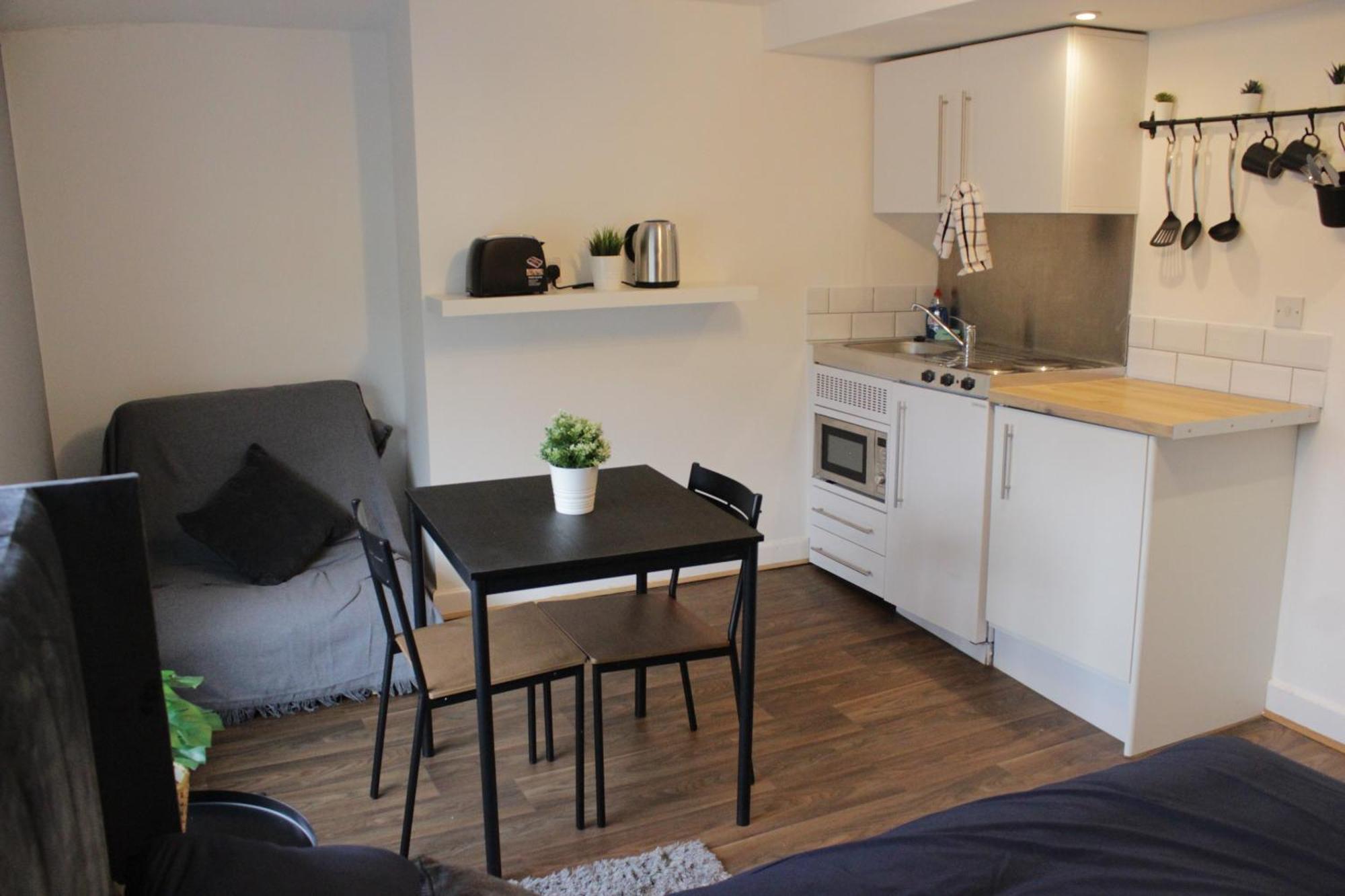 Superb Flats In Centre * Southampton