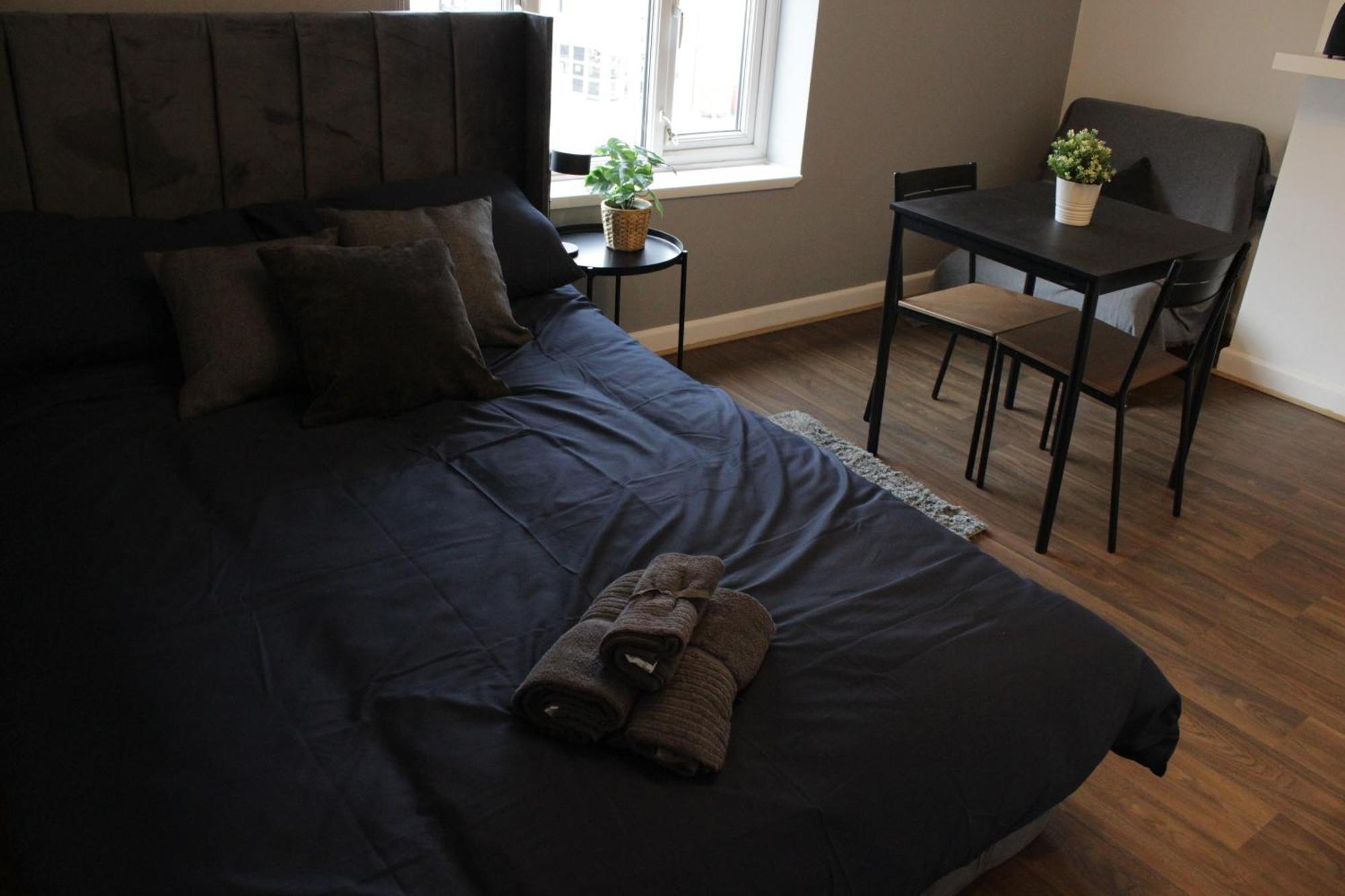 Superb Flats In Centre * Southampton